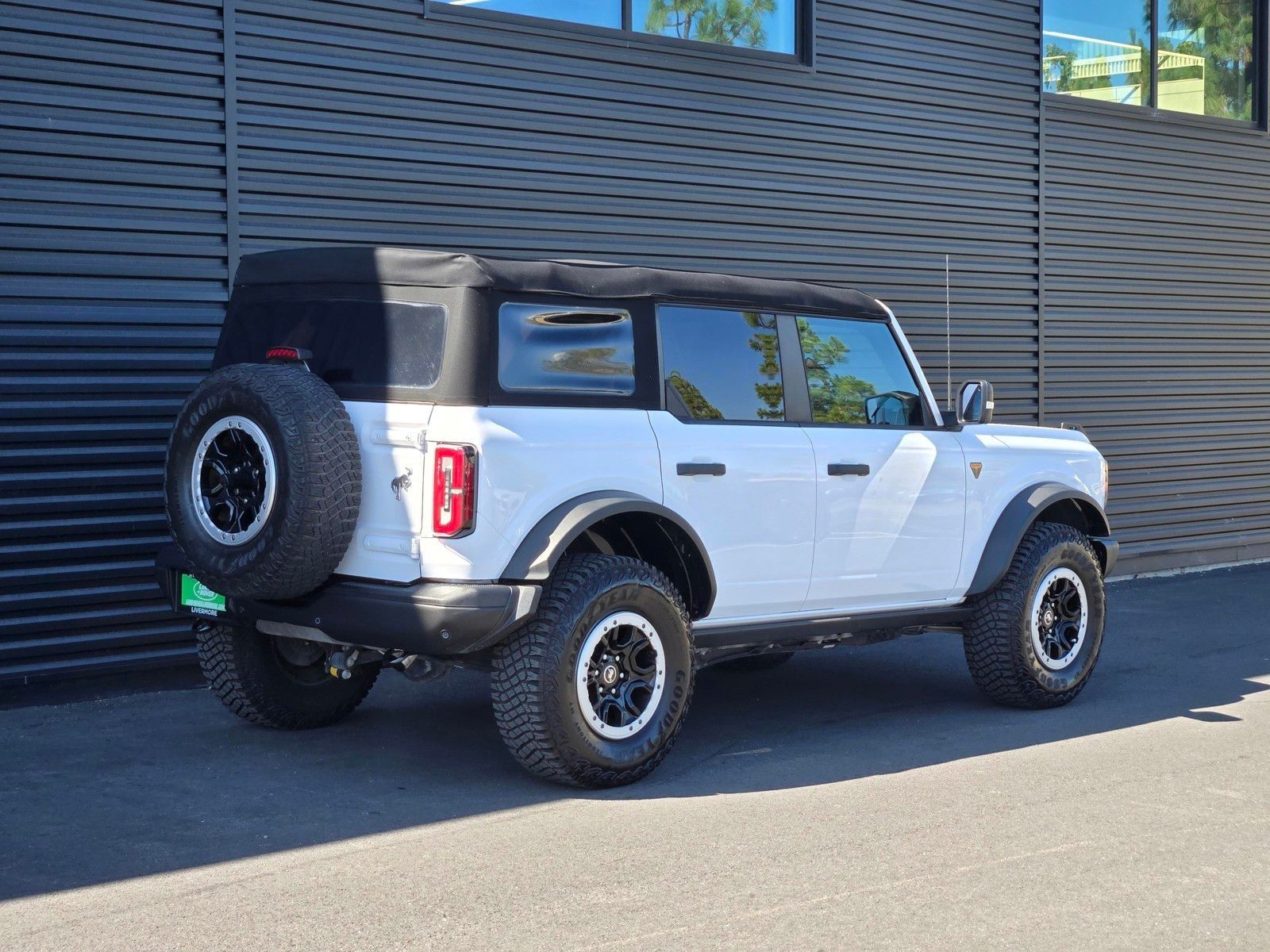 2023 Ford Bronco Badlands — foto completa 6 de 45