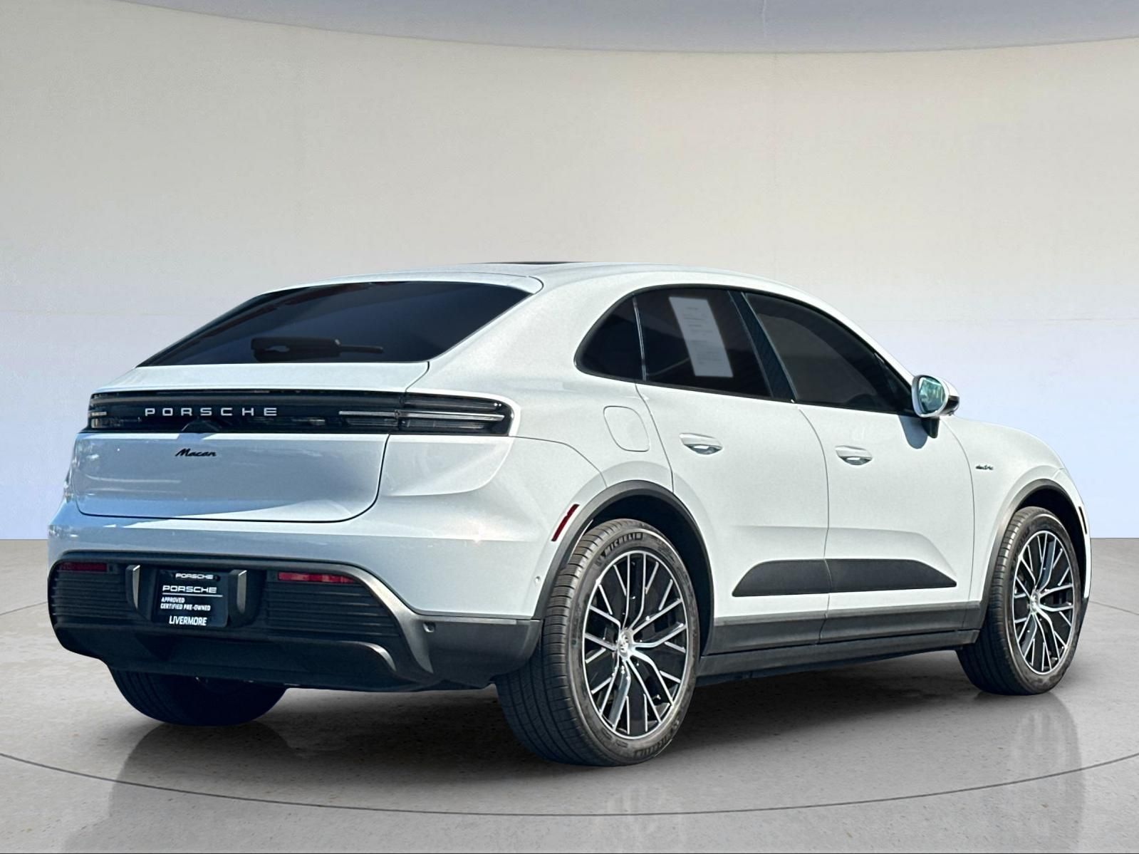 2025 Porsche Macan Electric Base — foto completa 9 de 30