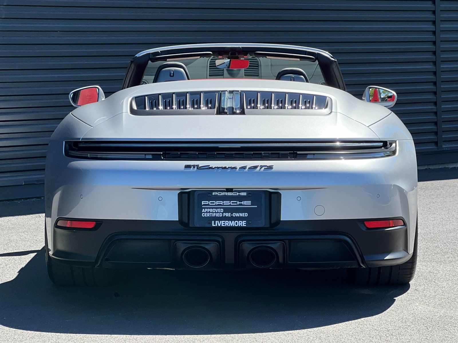 2025 Porsche 911 Carrera 4 GTS — foto completa 8 de 30