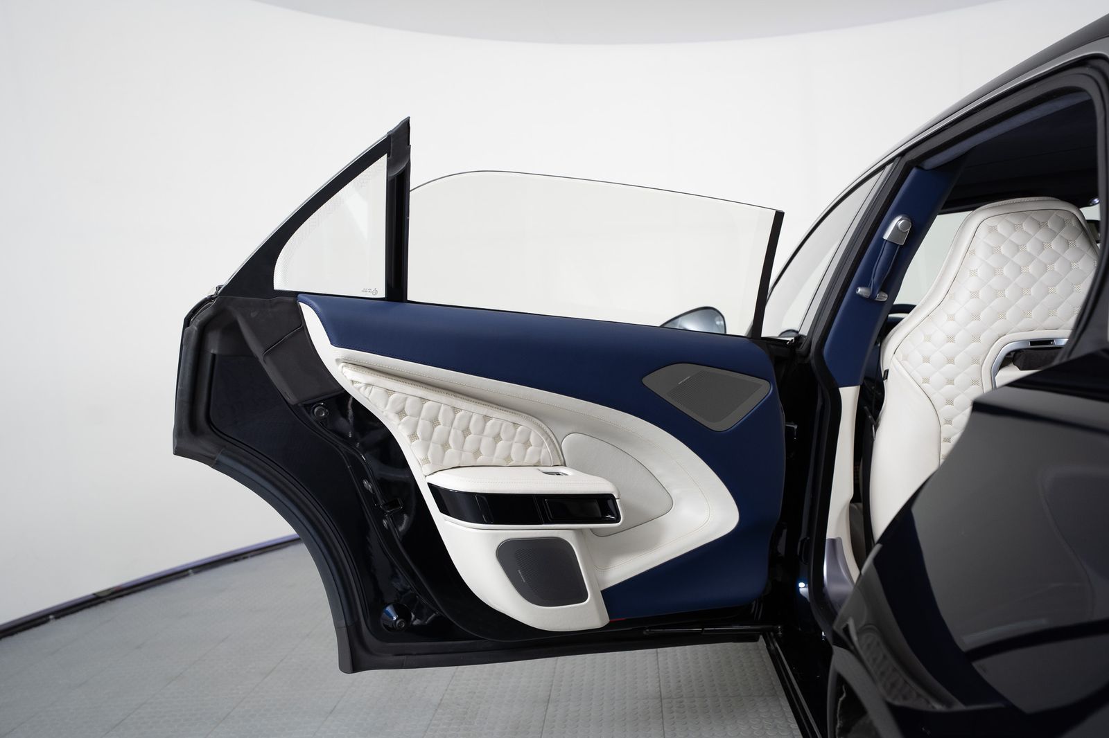 2018 Aston Martin Lagonda Taraf — foto completa 23 de 62