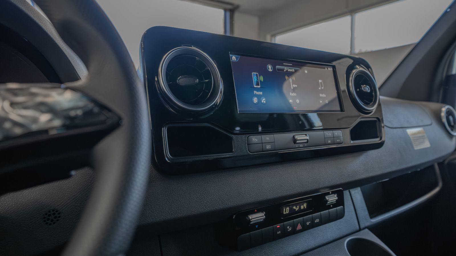 2025 Mercedes-Benz Sprinter 2500 Cargo 170 WB — foto completa 33 de 36