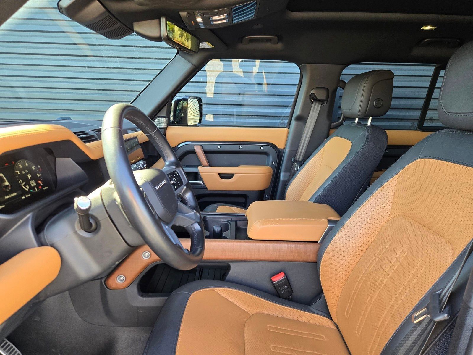 2023 Land Rover Defender 130 X — foto completa 26 de 45