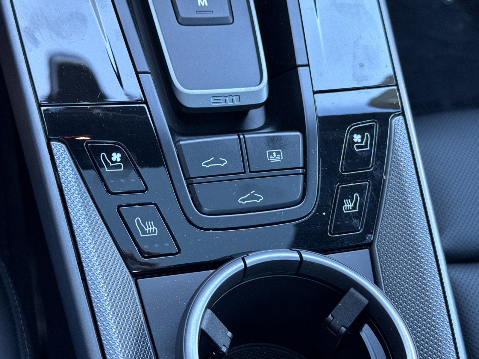 2025 Porsche 911 Carrera S — full photo 27 of 28
