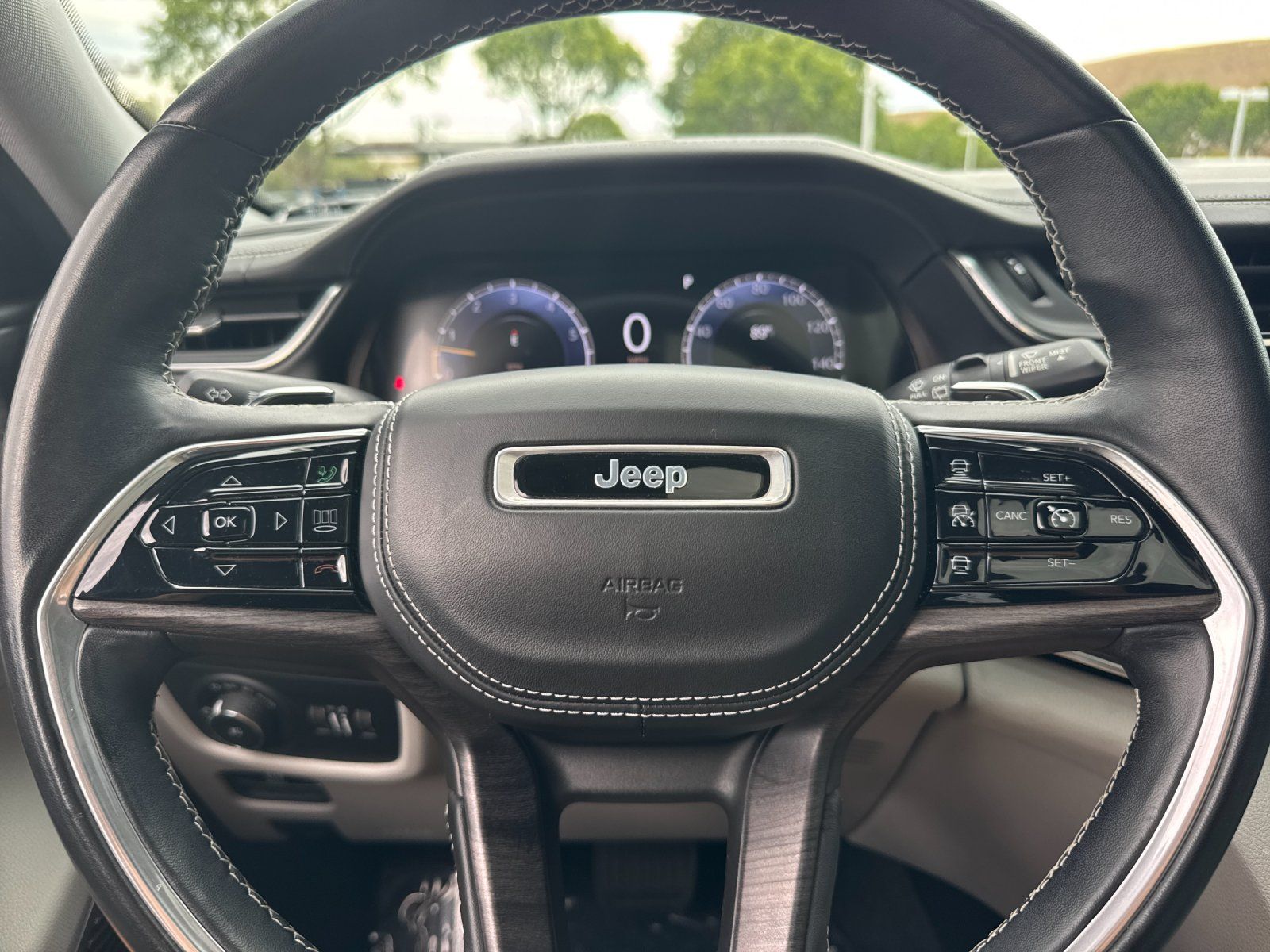 2021 Jeep Grand Cherokee L Overland — full photo 25 of 30