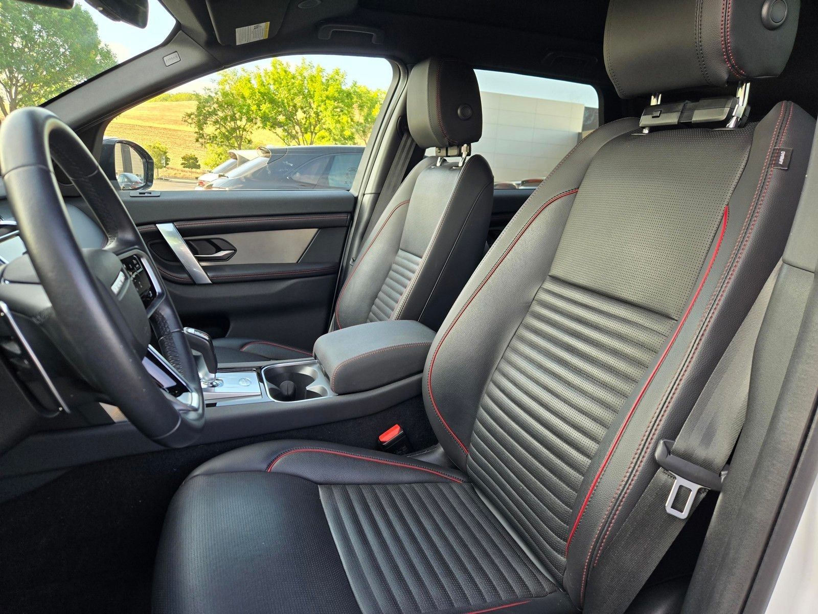 2023 Land Rover Discovery Sport SE R-Dynamic — foto completa 19 de 45