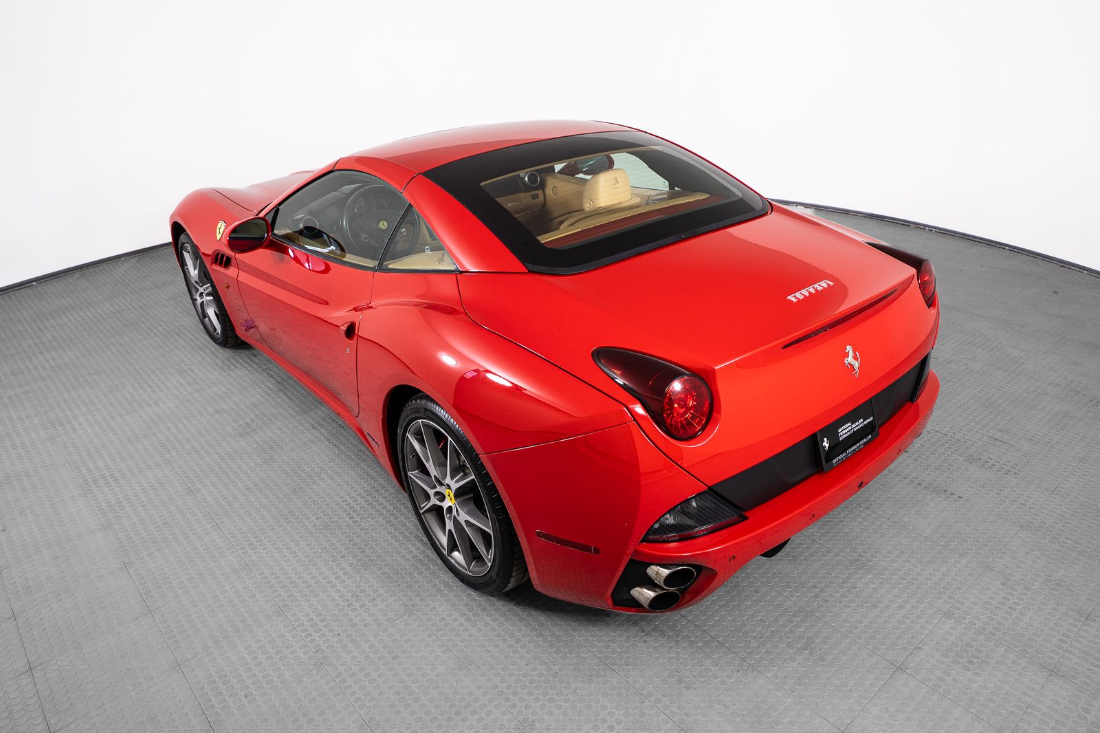 2012 Ferrari California — foto completa 32 de 38