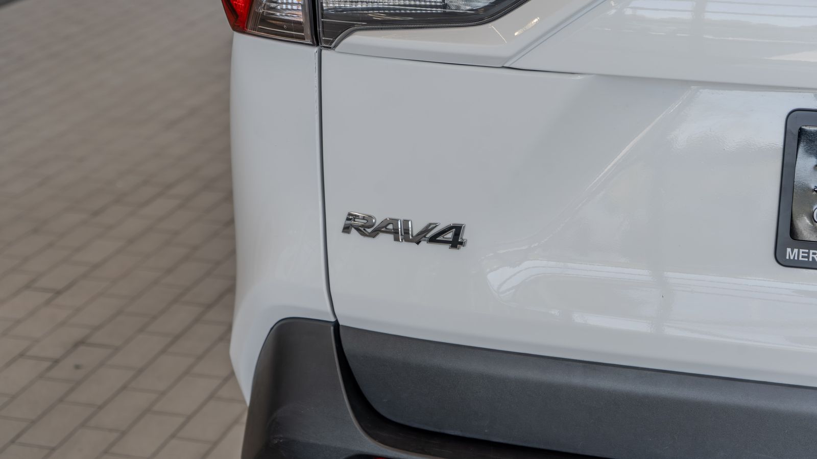 2024 Toyota RAV4 XLE — foto completa 22 de 34