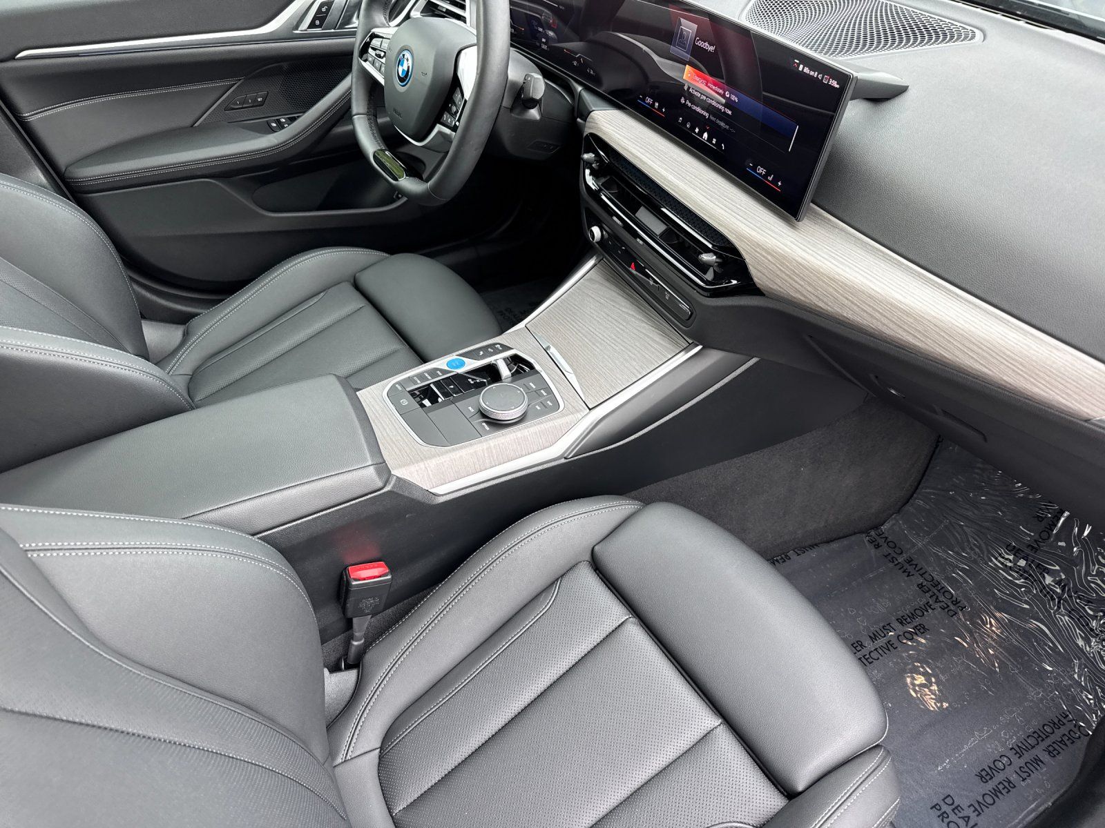 2025 BMW i4 eDrive40 — foto completa 14 de 28