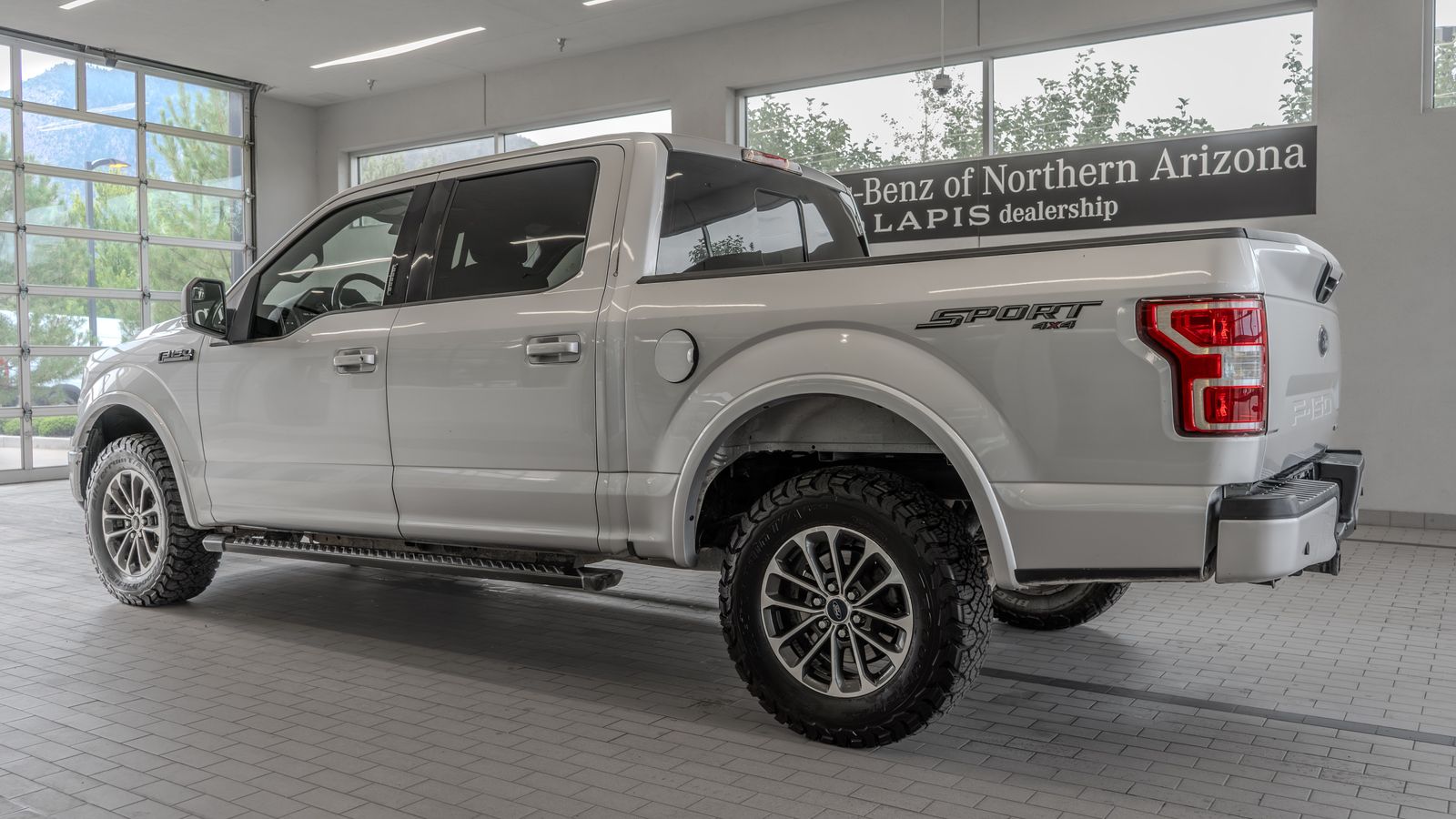 2018 Ford F-150 XLT — foto completa 13 de 33