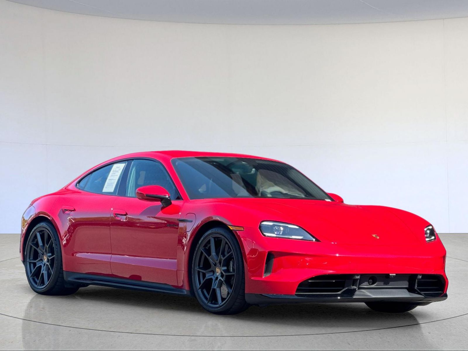 2025 Porsche Taycan GTS — foto completa 11 de 29