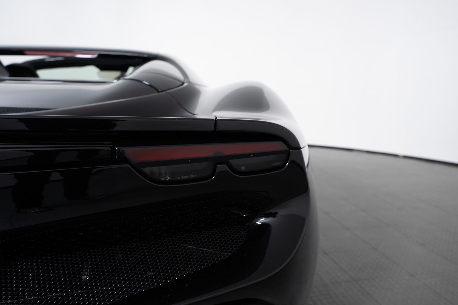2024 Ferrari 296 GTS — full photo 17 of 46