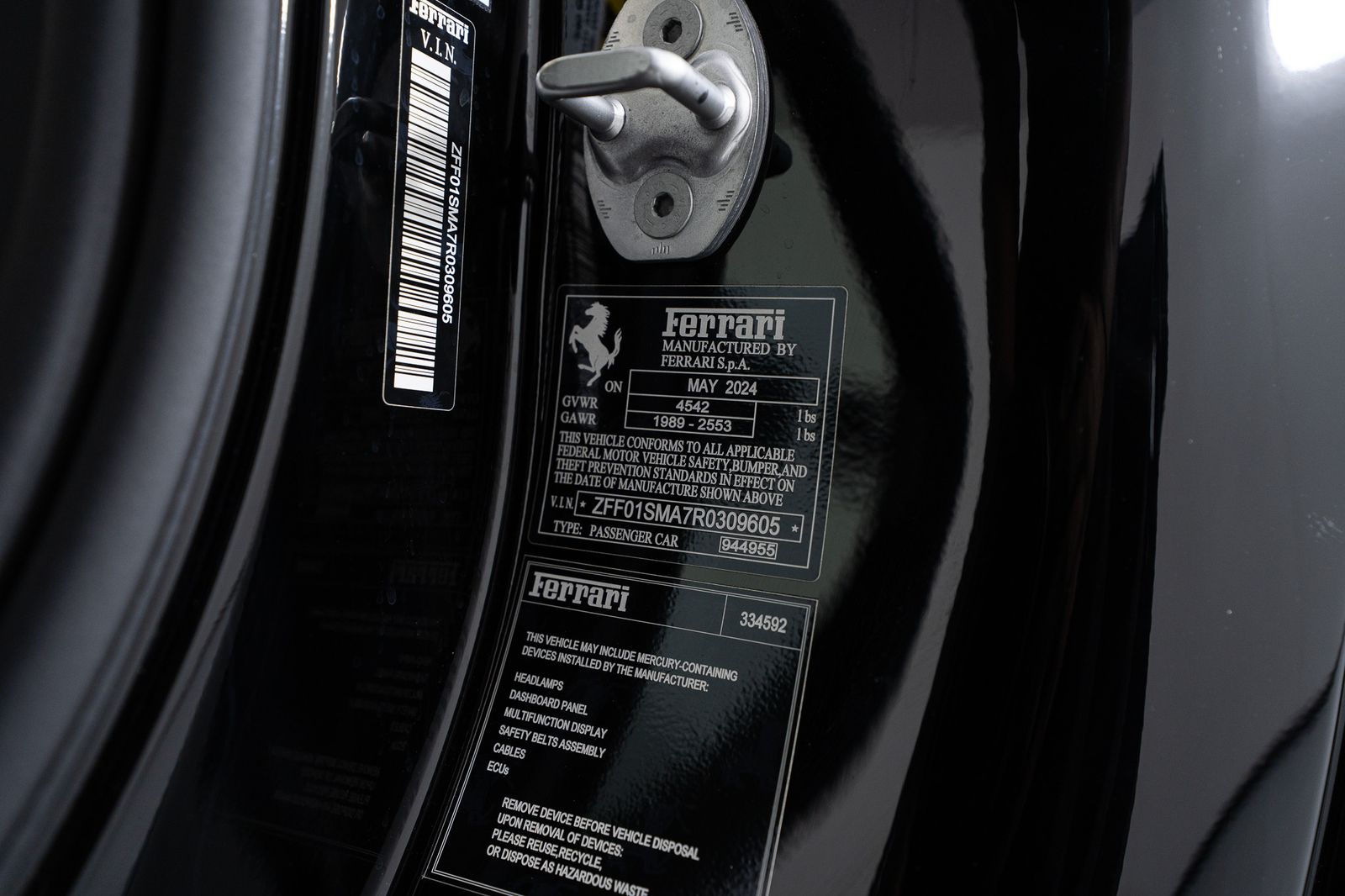 2024 Ferrari 296 GTS — full photo 21 of 46