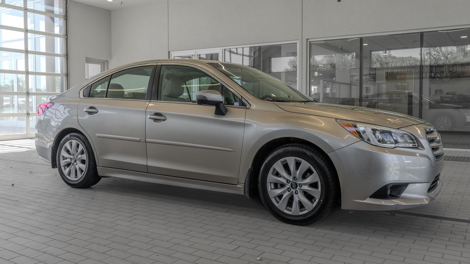 2015 Subaru Legacy 2.5i — foto completa 12 de 34