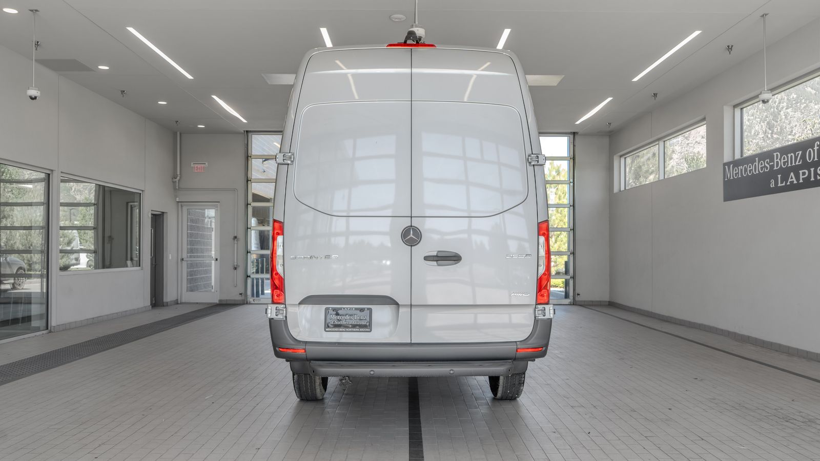 2025 Mercedes-Benz Sprinter 2500 Cargo 170 WB — foto completa 14 de 36