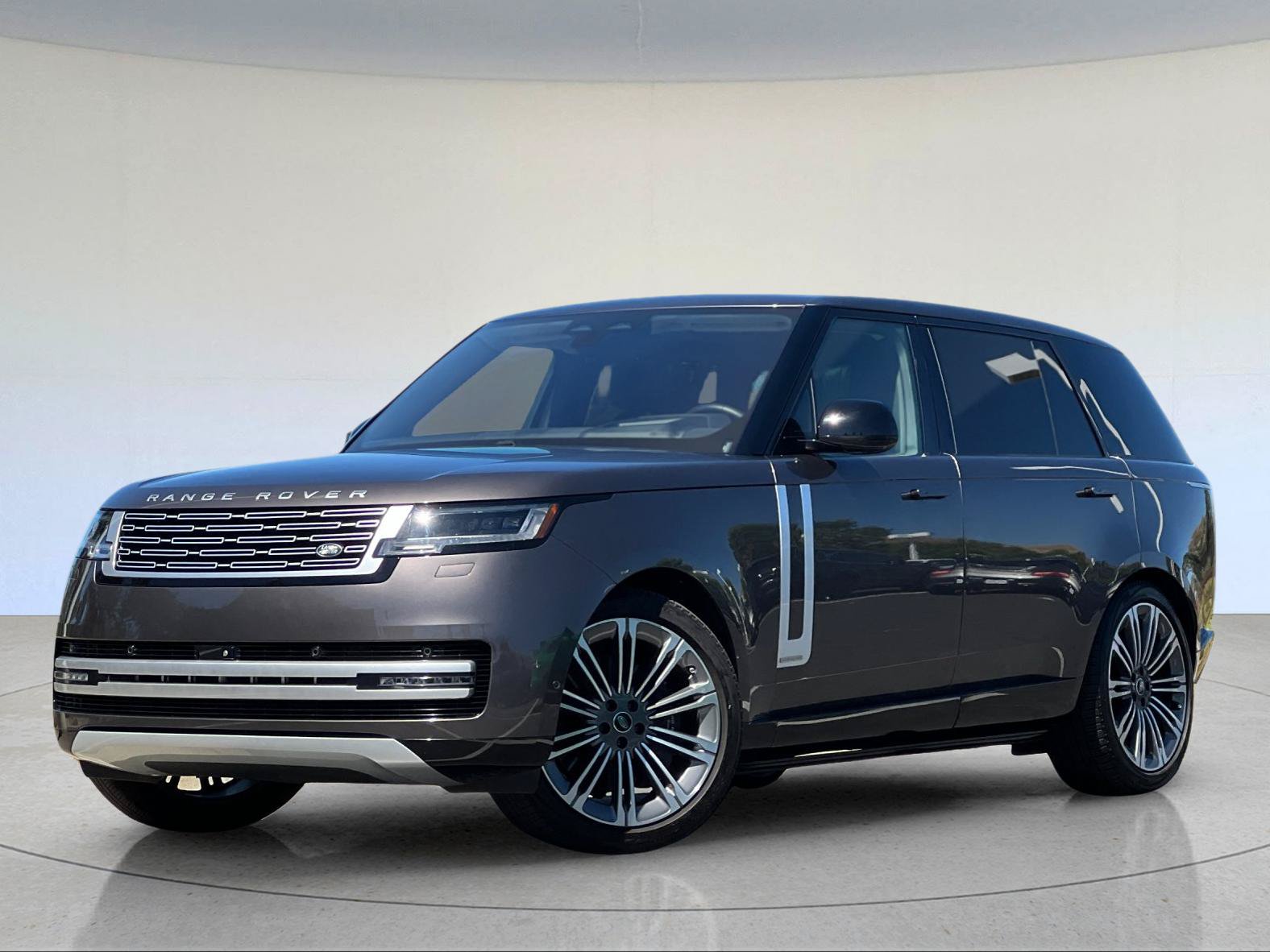 2023 Land Rover Range Rover Autobiography — photo 1 of 29