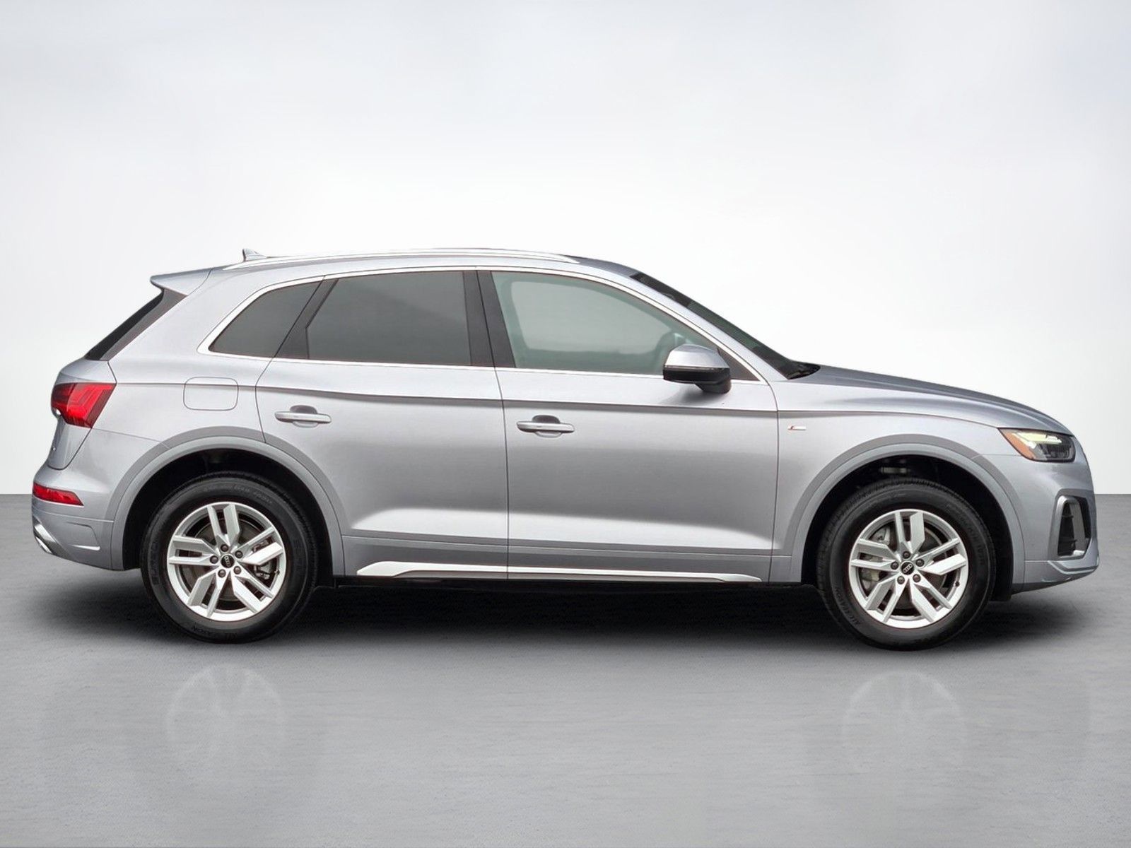 2023 Audi Q5 45 S line Premium — full photo 7 of 45