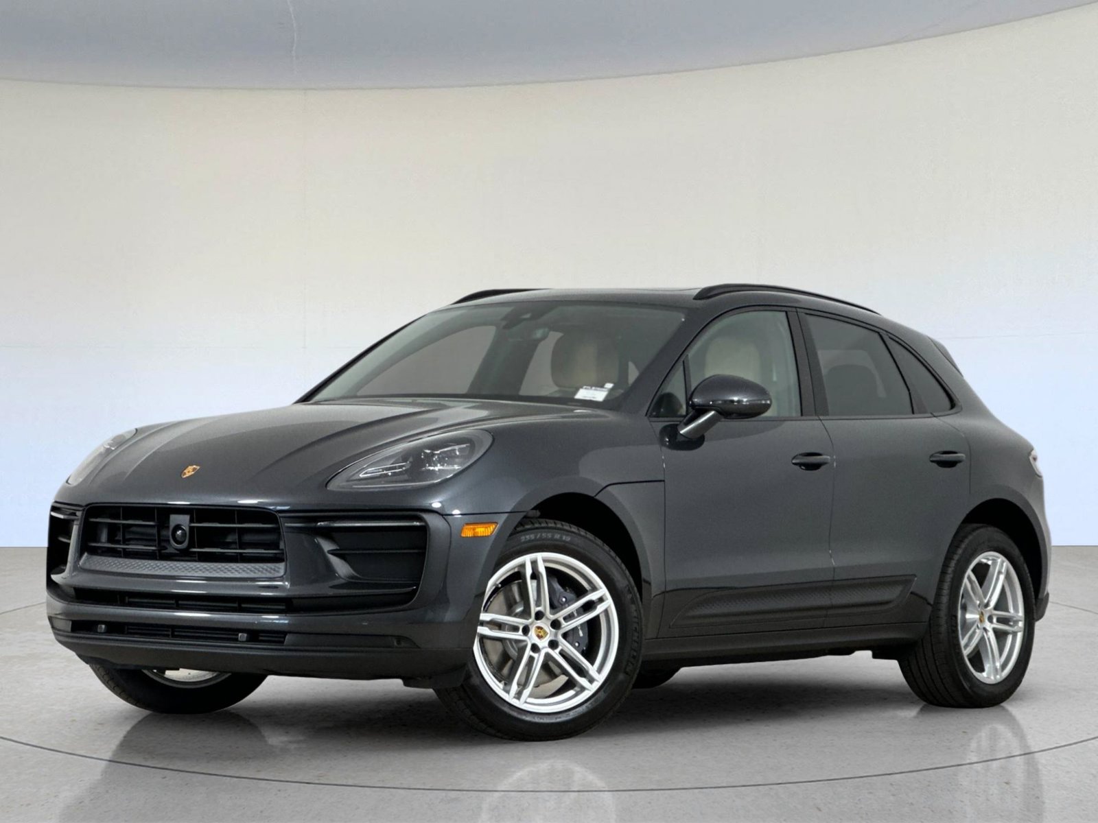 2026 Porsche Macan Base — photo 1 of 28