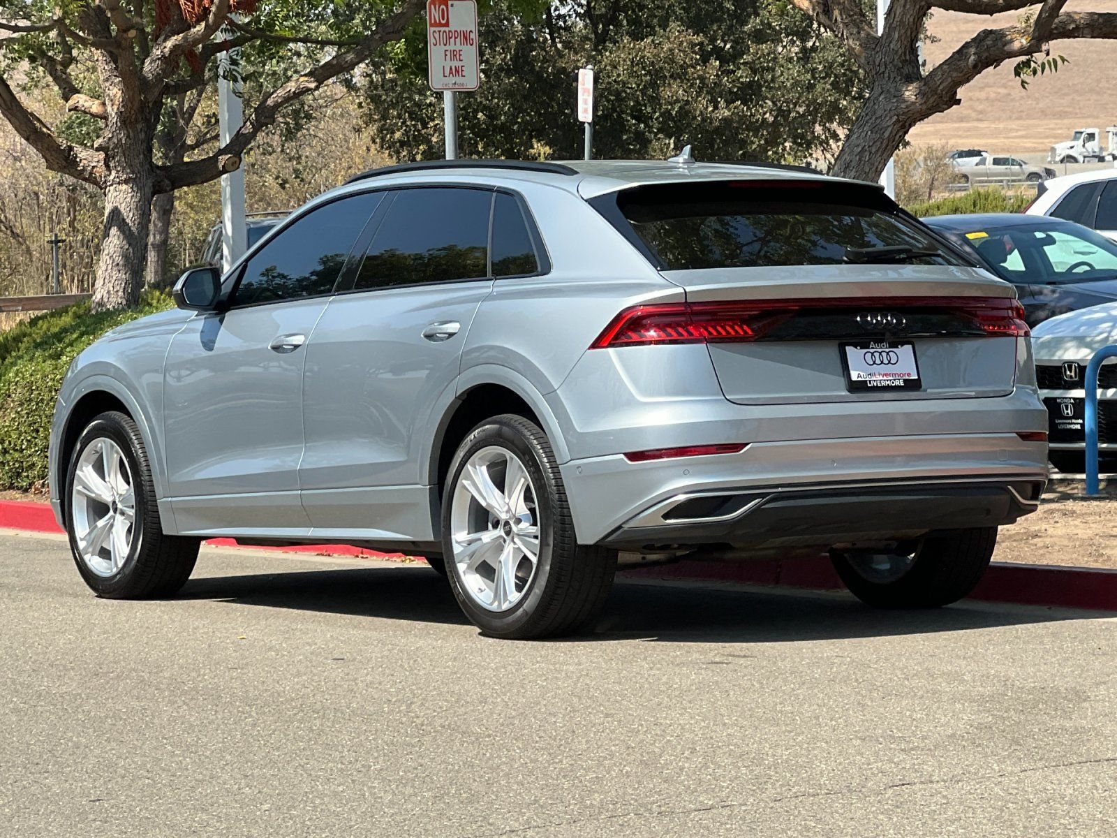 2023 Audi Q8 55 Premium Plus — full photo 4 of 29