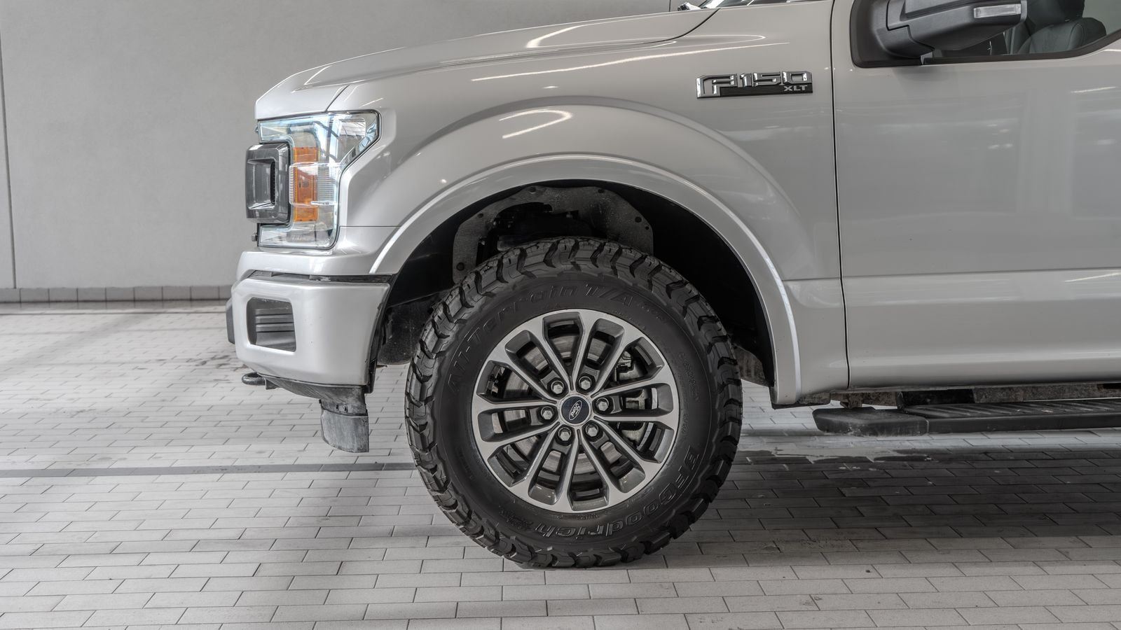 2018 Ford F-150 XLT — foto completa 4 de 33