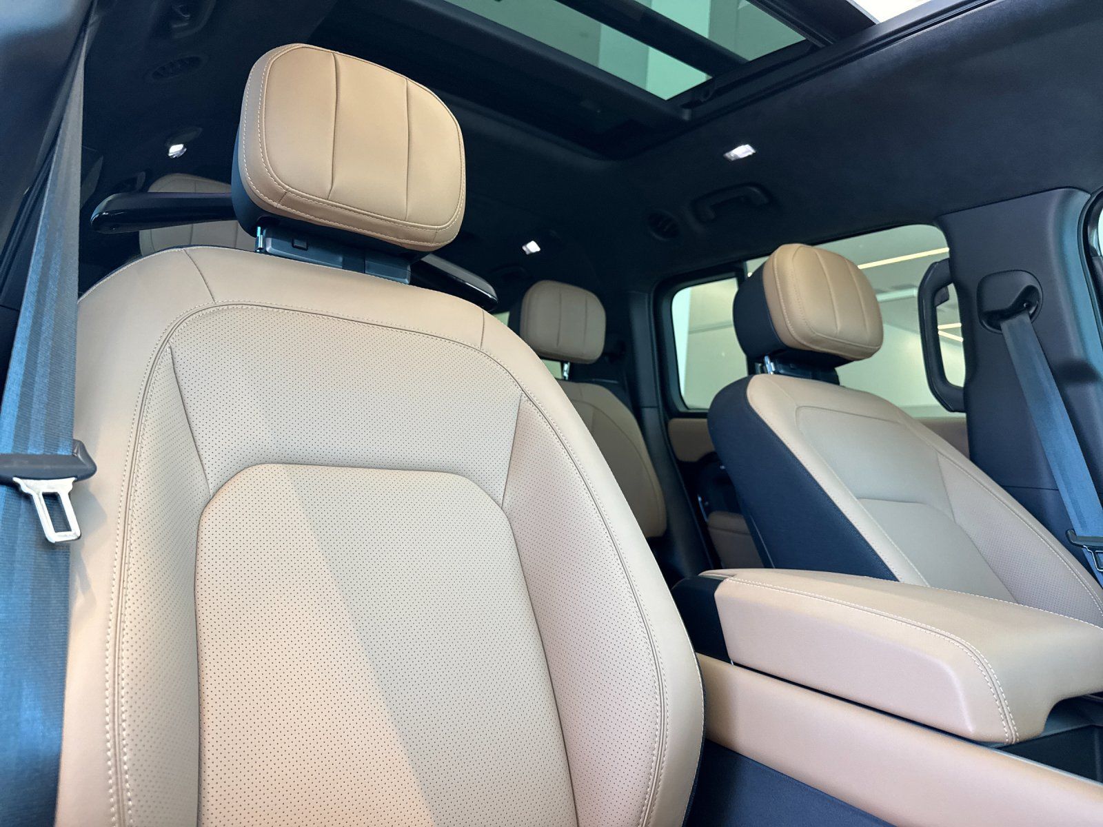 2026 Land Rover Defender 130 X — foto completa 17 de 28