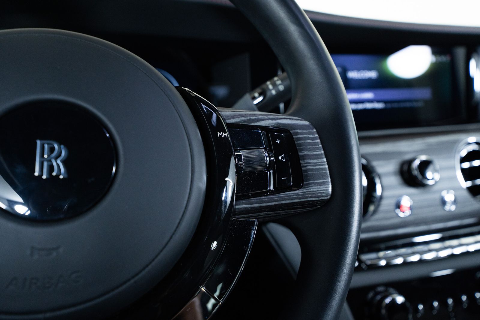 2024 Rolls-Royce Spectre — full photo 34 of 54