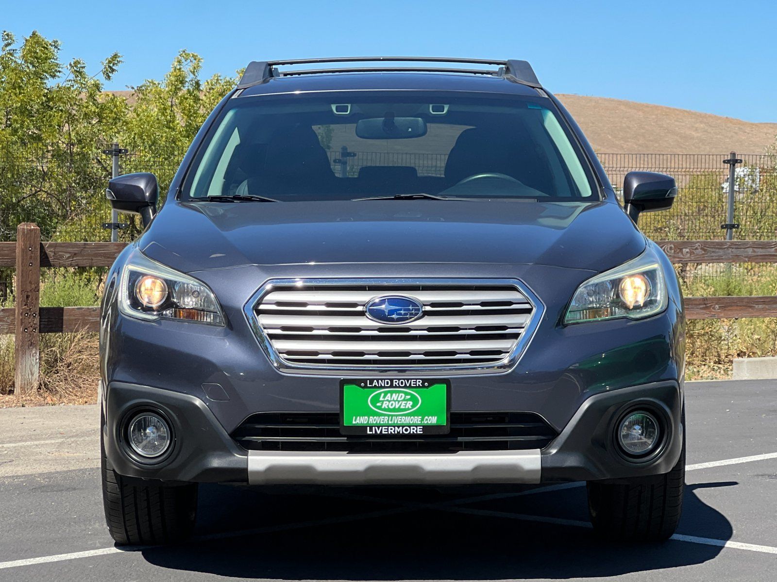 2016 Subaru Outback 2.5i — full photo 8 of 28