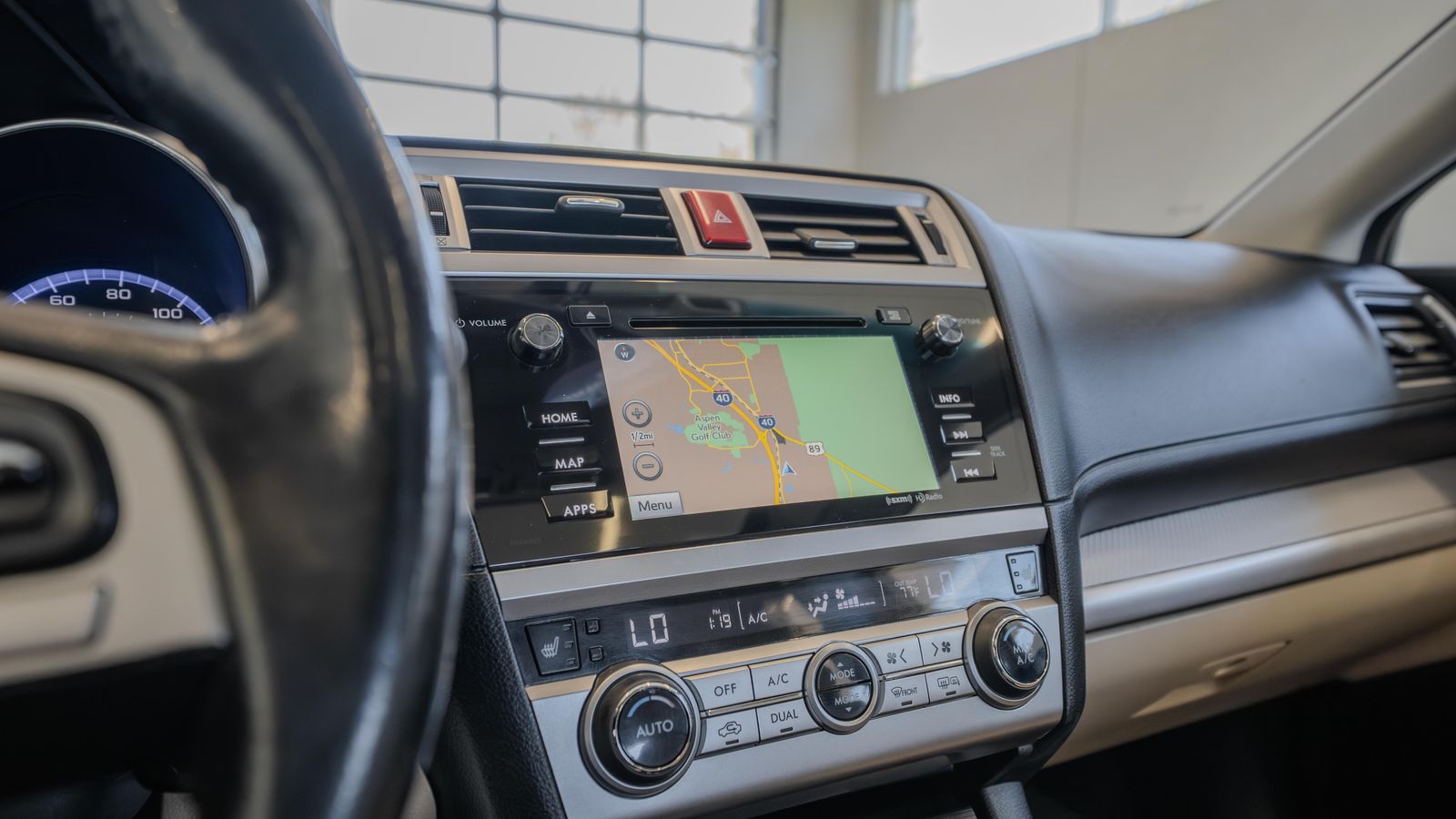 2015 Subaru Legacy 2.5i — foto completa 33 de 34