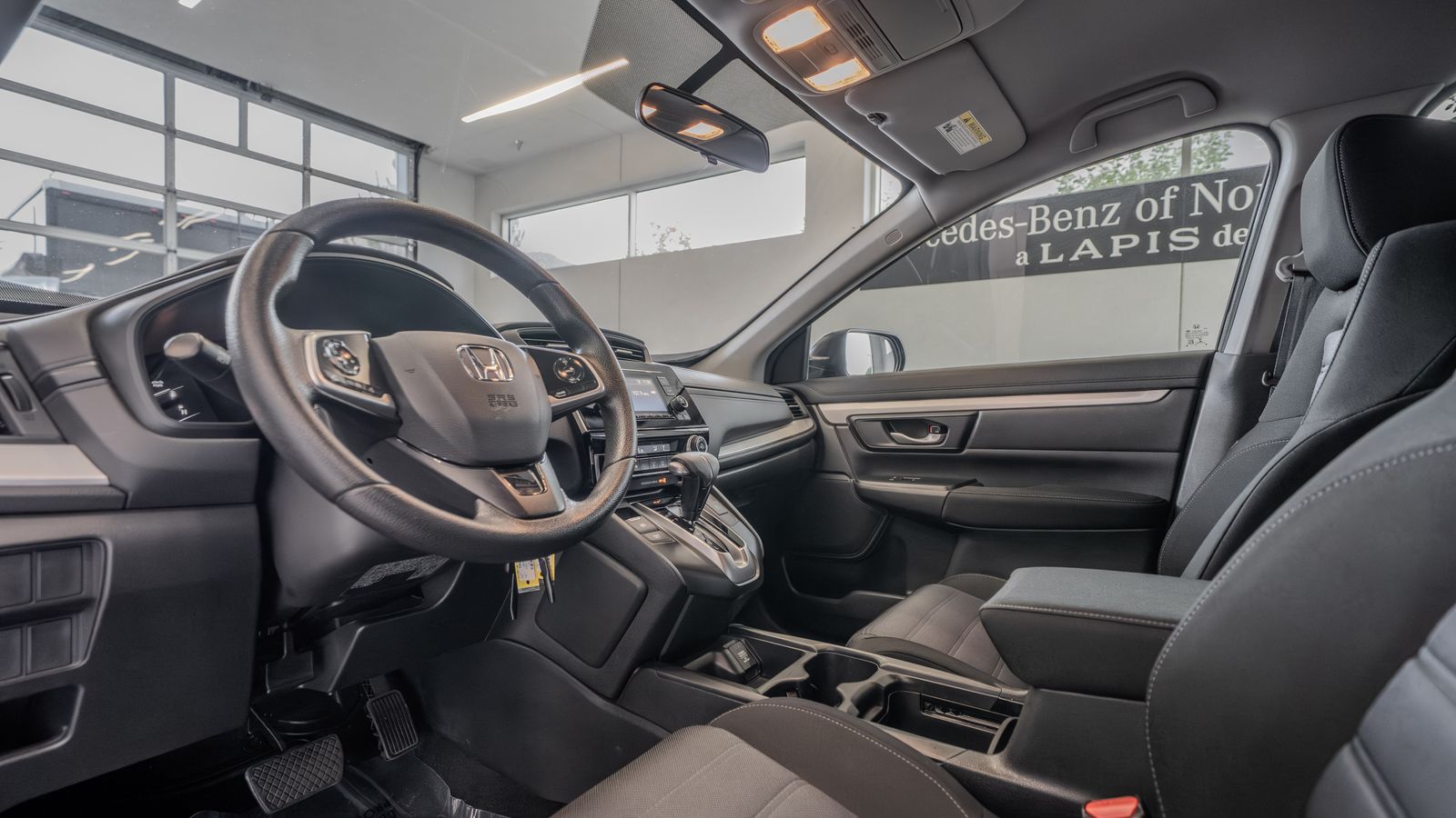 2019 Honda CR-V LX — full photo 6 of 33