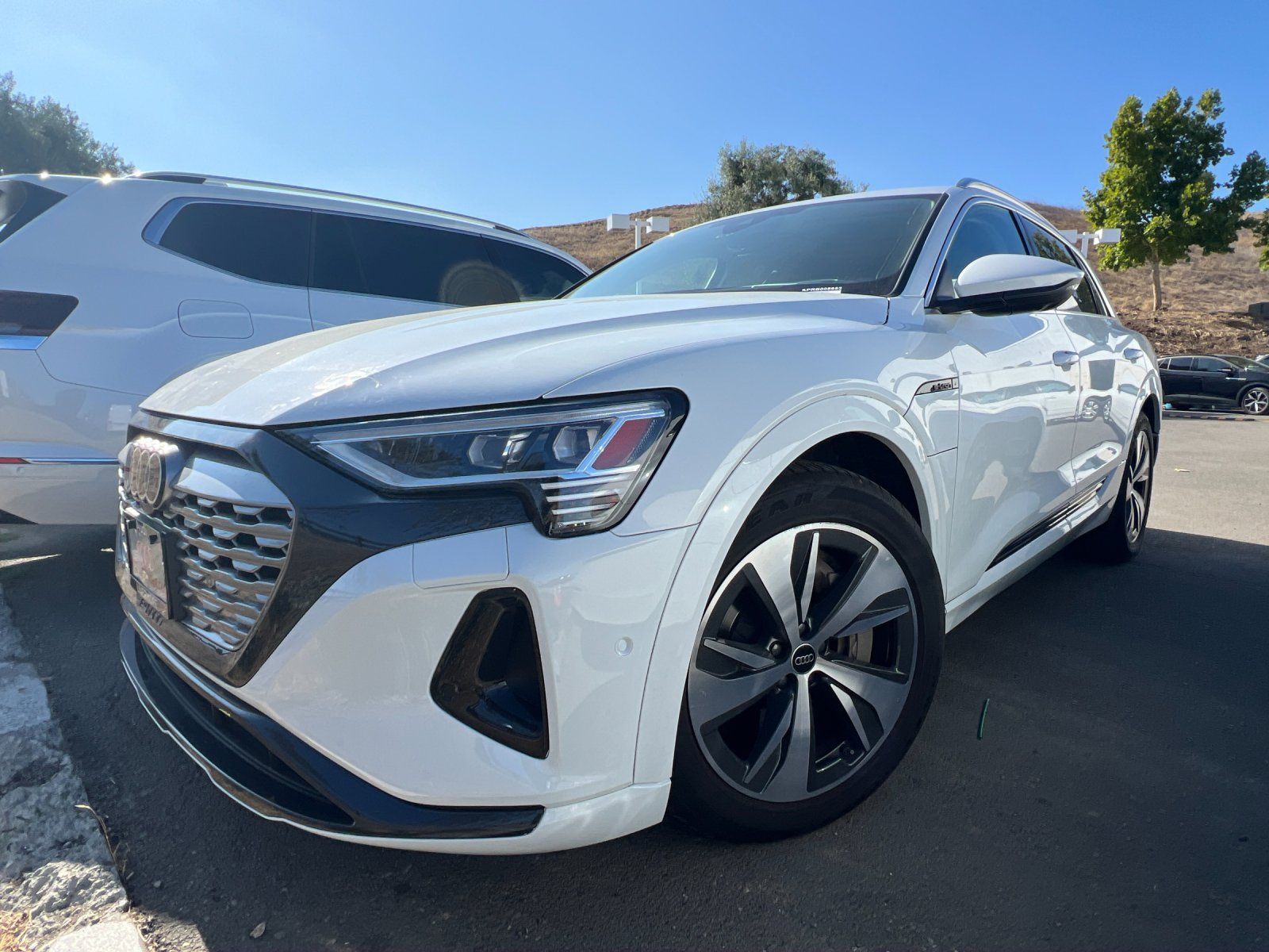 2024 Audi Q8 e-tron Premium Plus — full photo 2 of 3