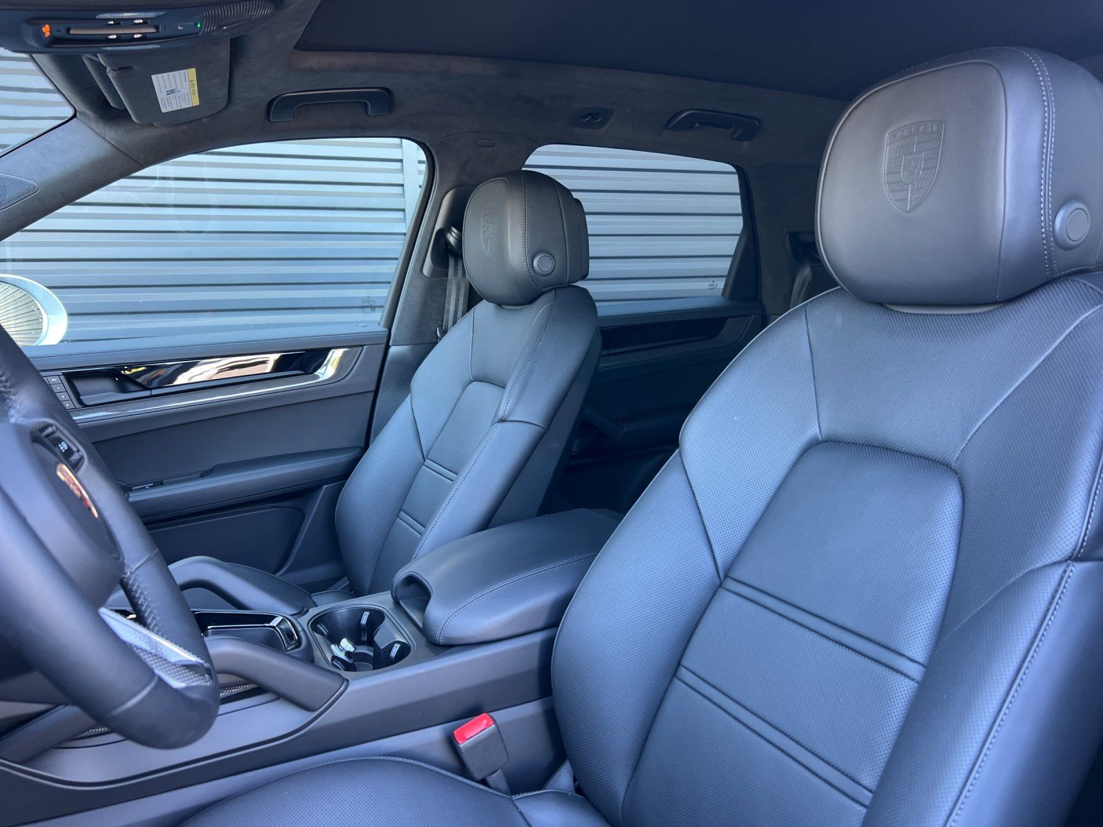 2026 Porsche Cayenne GTS — full photo 5 of 29