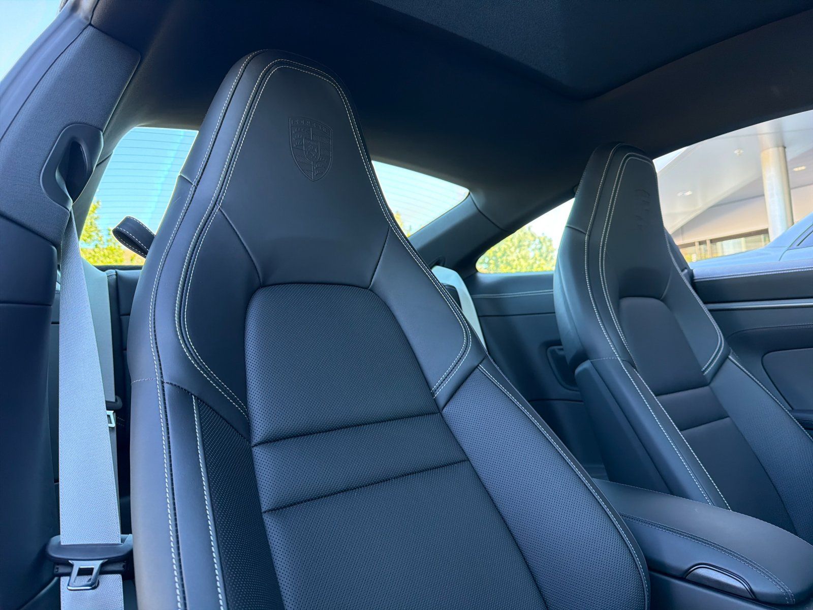 2025 Porsche 911 Carrera S — full photo 26 of 28