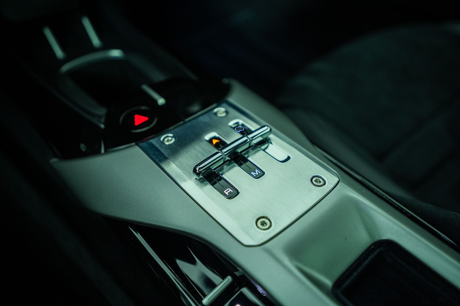 2025 Ferrari 12Cilindri — full photo 34 of 51