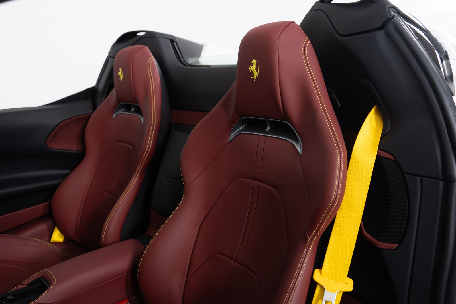2024 Ferrari SF90 Spider — full photo 37 of 51