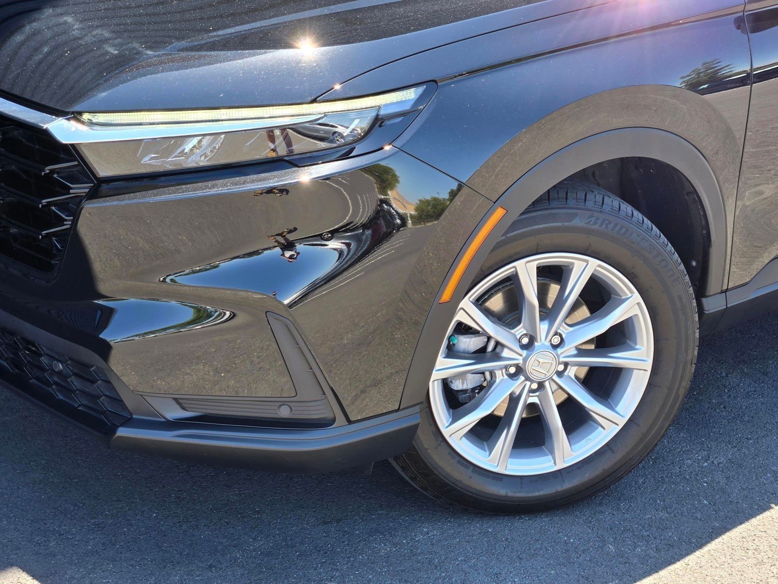 2025 Honda CR-V EX-L — full photo 10 of 28