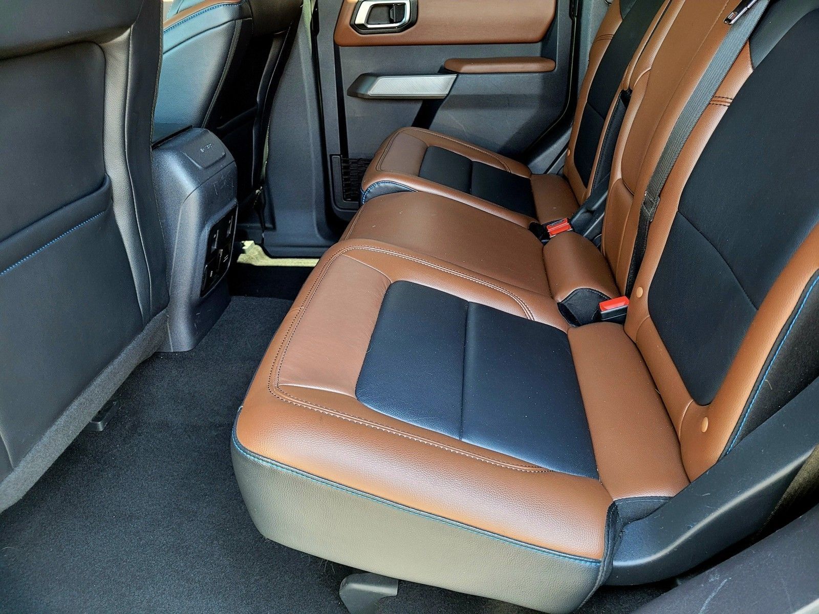 2022 Ford Bronco Outer Banks — full photo 17 of 45