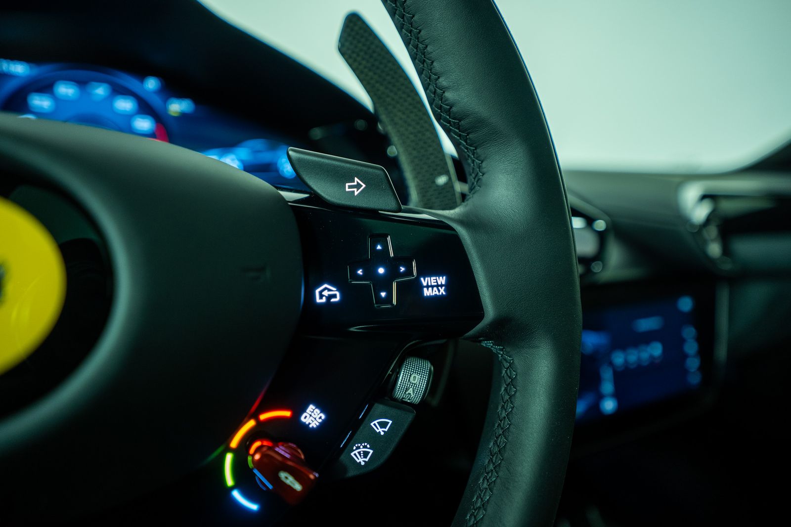 2025 Ferrari 12Cilindri — full photo 38 of 51