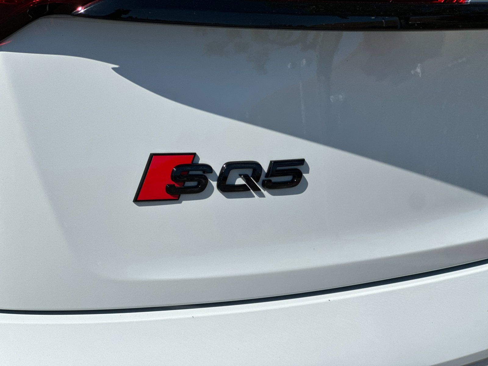 2023 Audi SQ5 Prestige — full photo 26 of 28