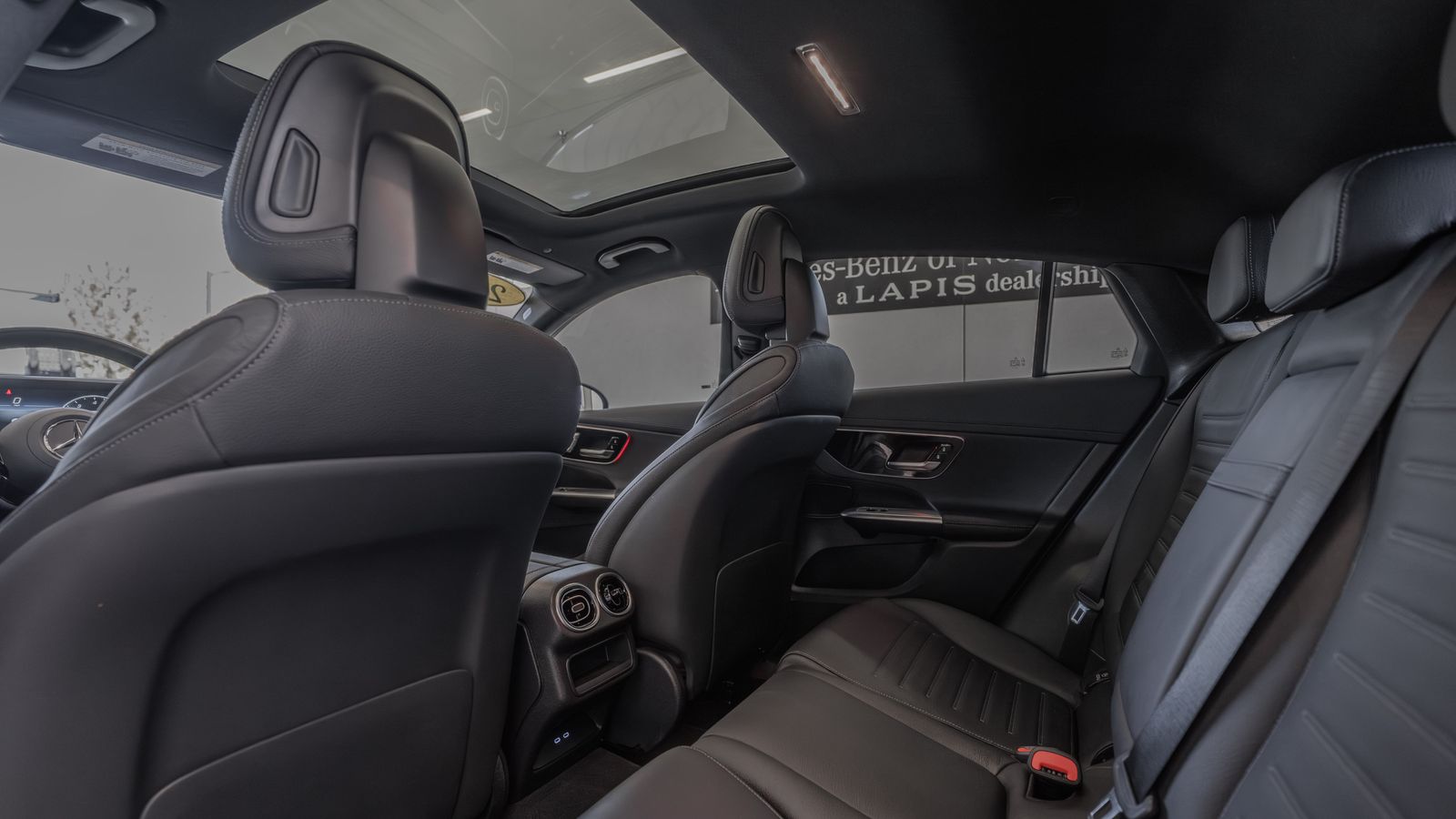 2024 Mercedes-Benz GLC GLC 300 Coupe — full photo 26 of 35