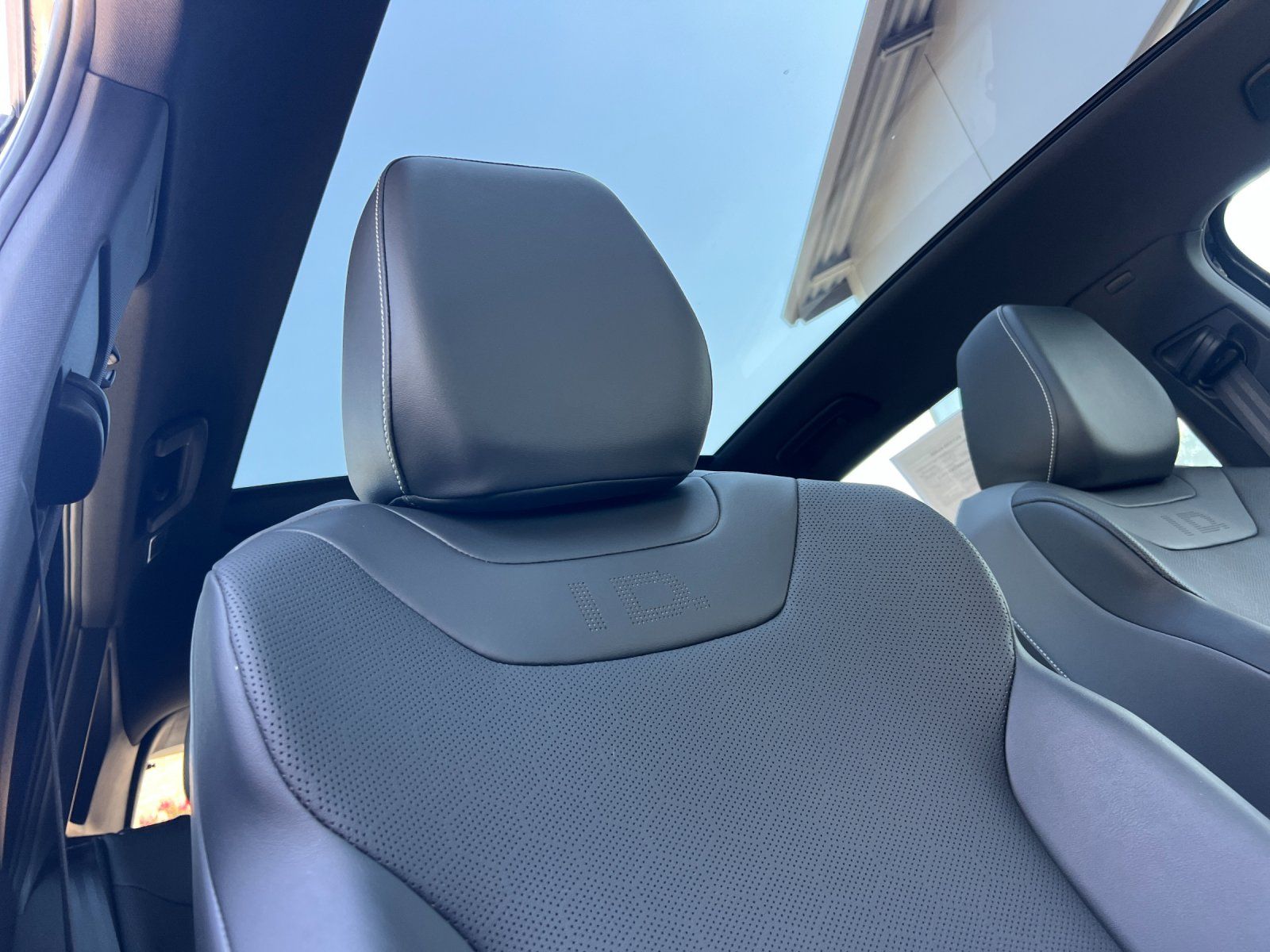 2023 Volkswagen ID.4 S — foto completa 17 de 29