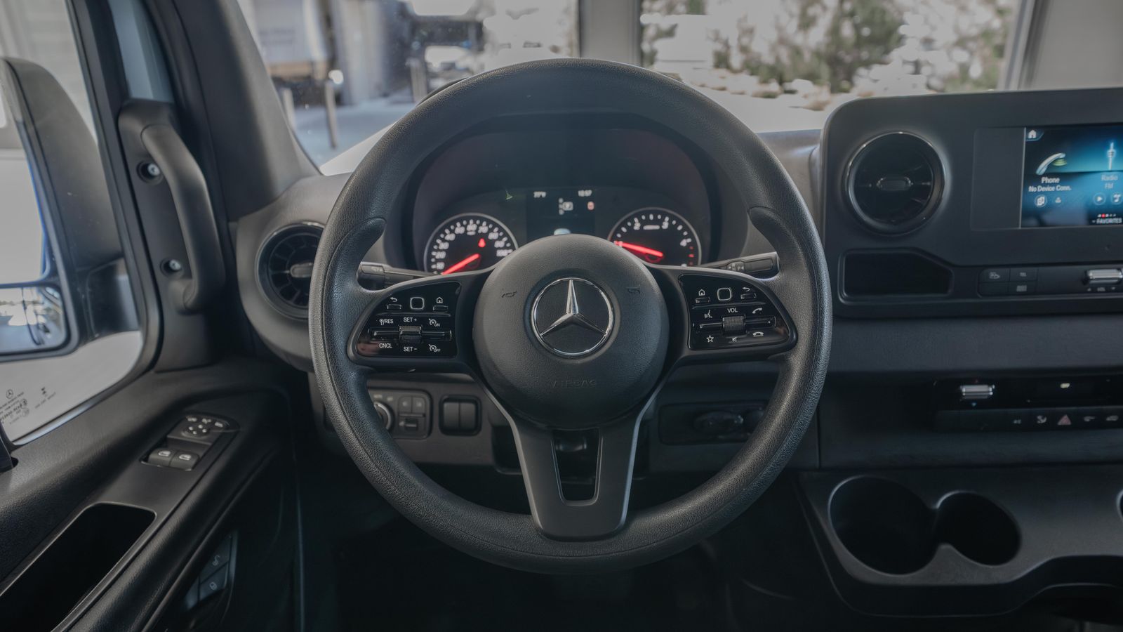 2023 Mercedes-Benz Sprinter 2500 Cargo 144 WB — foto completa 9 de 34