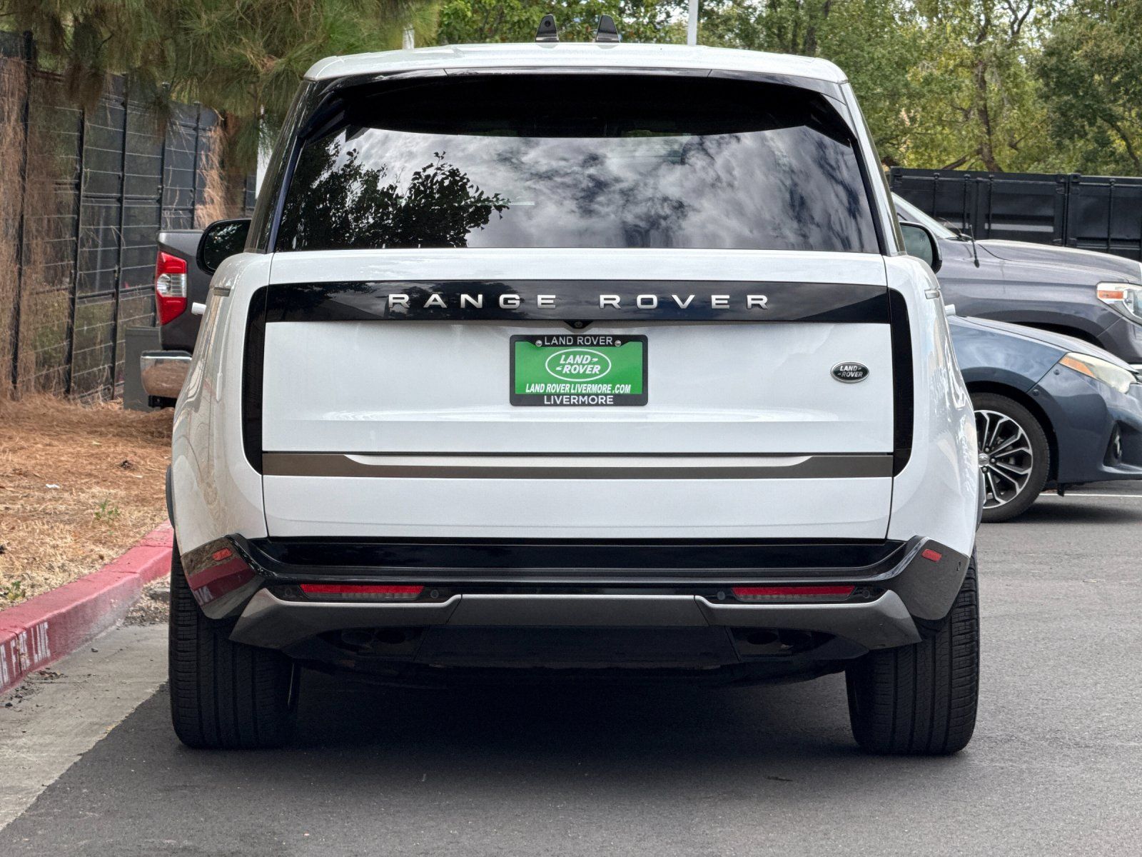2023 Land Rover Range Rover SE — foto completa 5 de 30