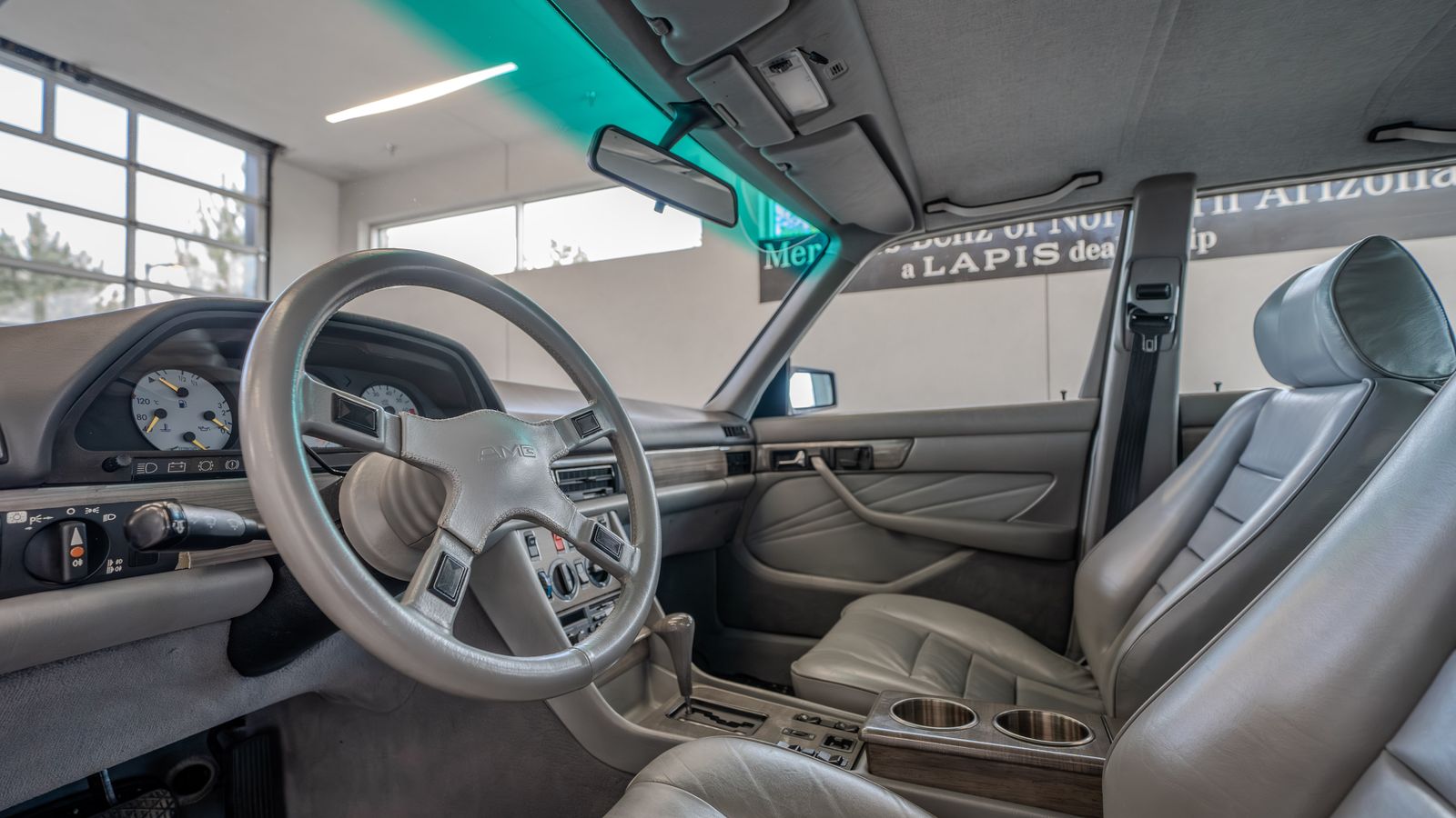 1984 Mercedes 500 SEL — foto completa 6 de 46