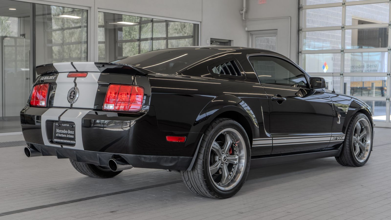 2007 Ford Mustang Shelby GT500 — foto completa 28 de 33