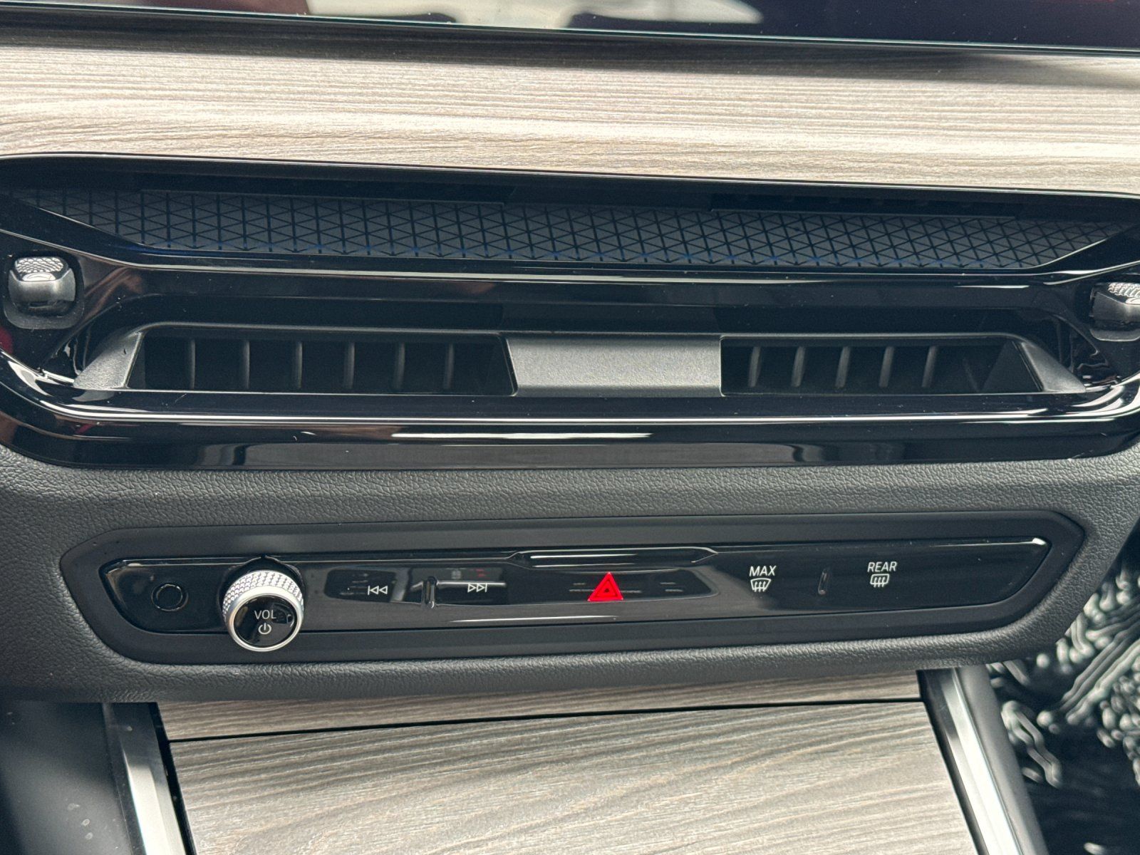 2025 BMW i4 eDrive40 — foto completa 19 de 28
