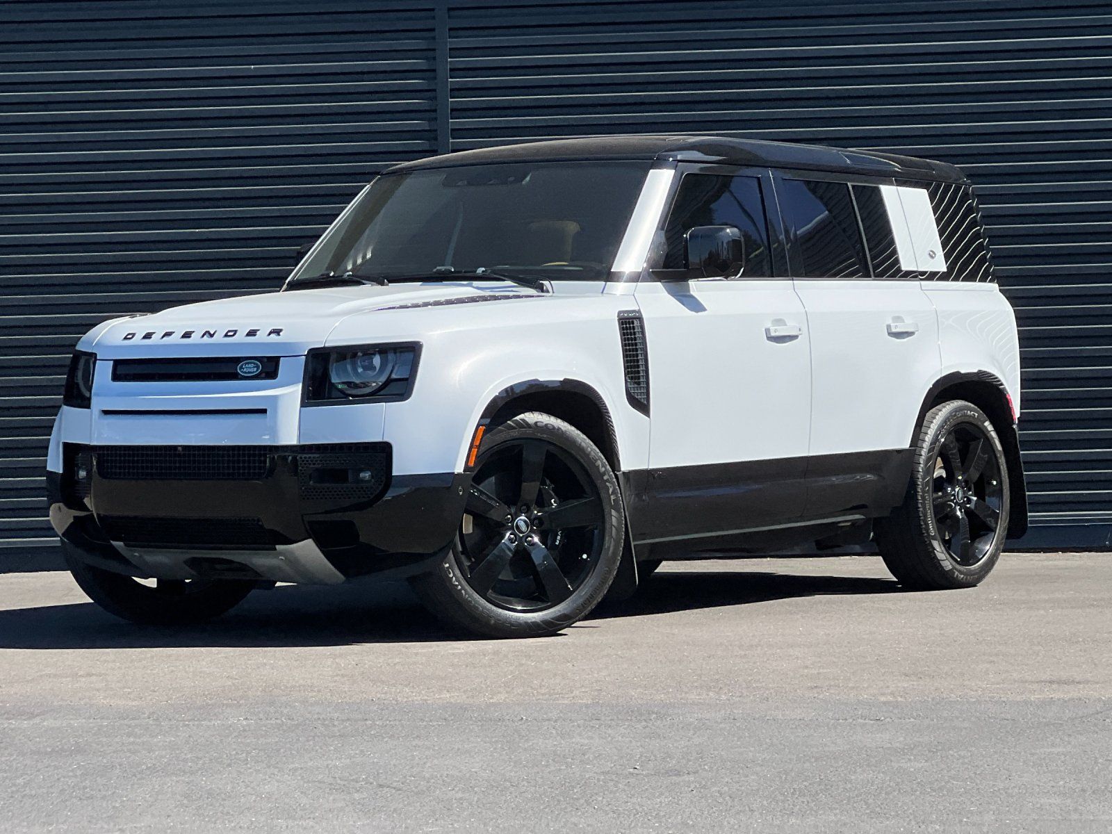 2023 Land Rover Defender 110 V8 — foto completa 1 de 27