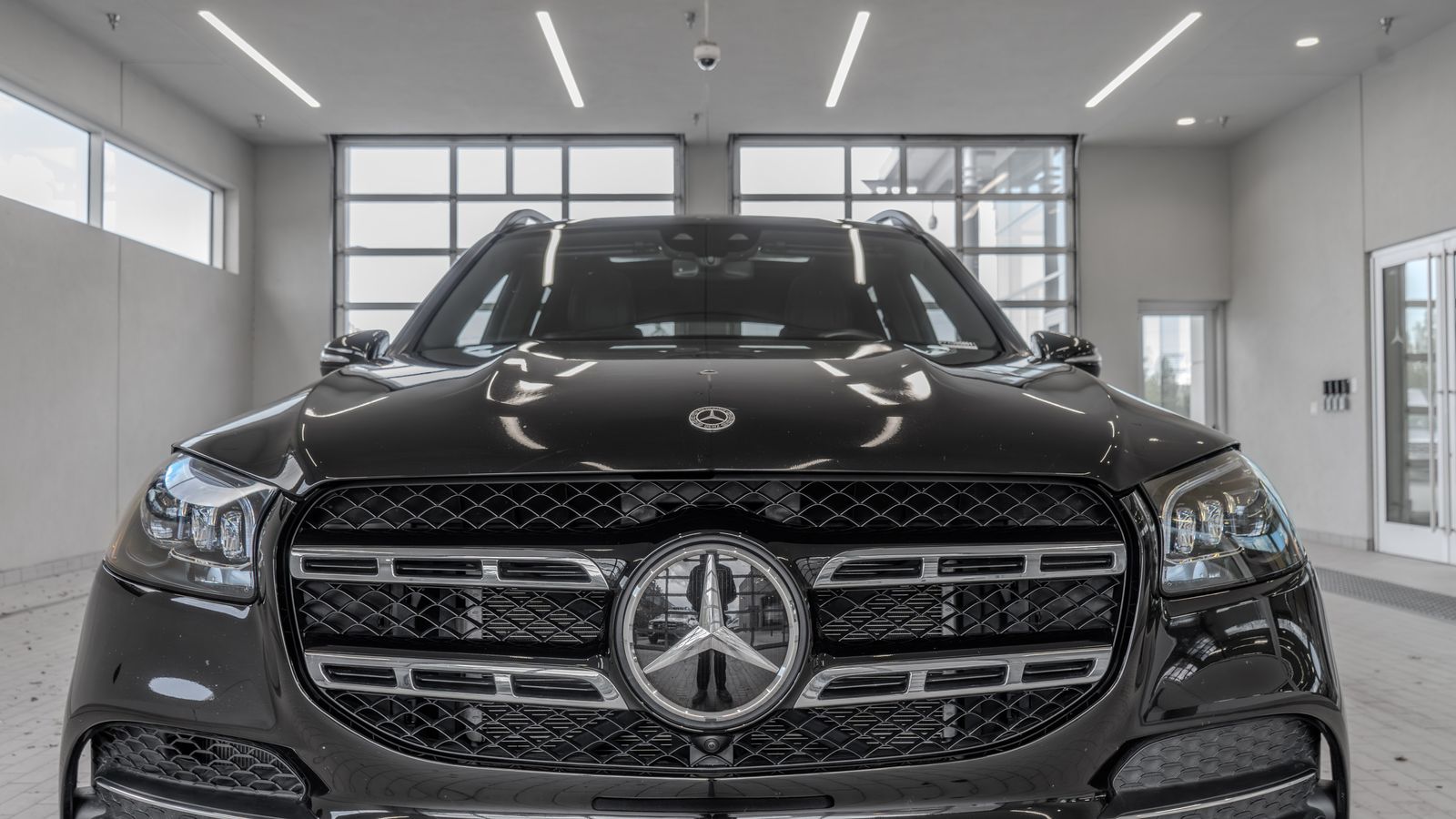 2023 Mercedes-Benz GLS GLS 580 — full photo 23 of 35