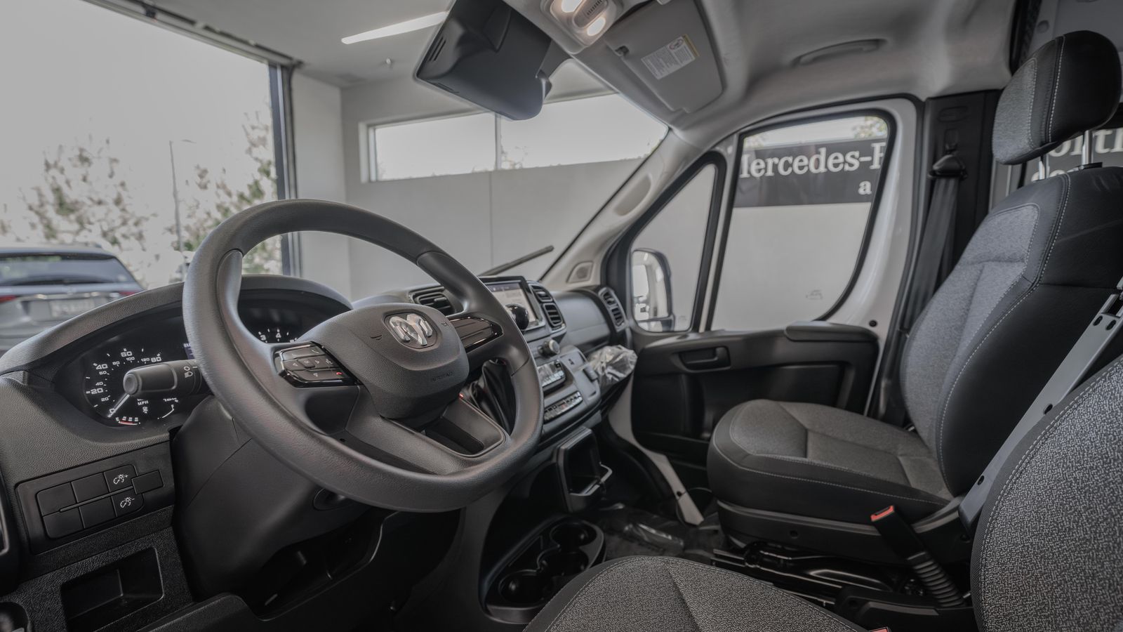 2024 Ram ProMaster 3500 High Roof — foto completa 6 de 36