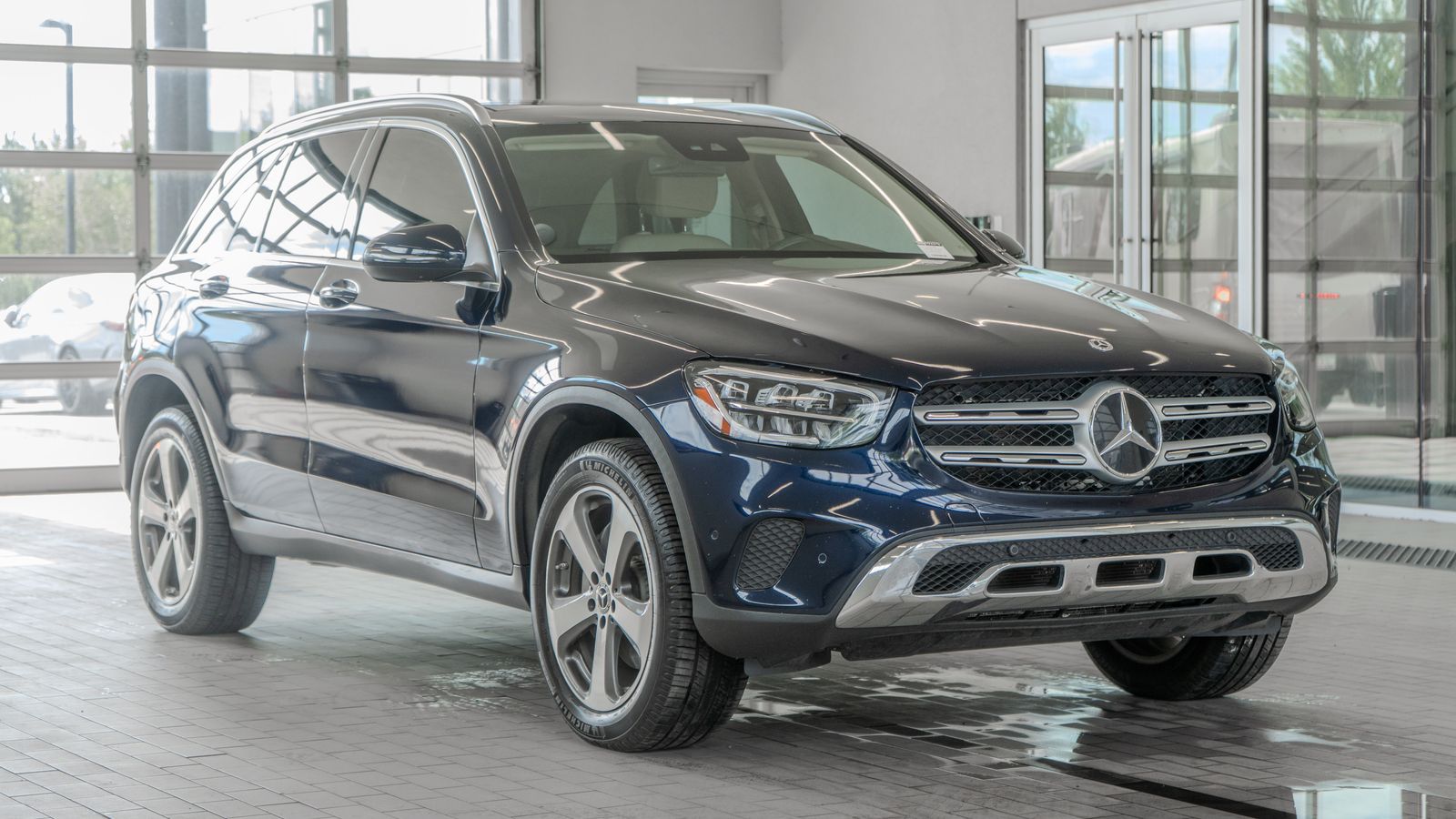 2022 Mercedes-Benz GLC GLC 300 — full photo 21 of 35