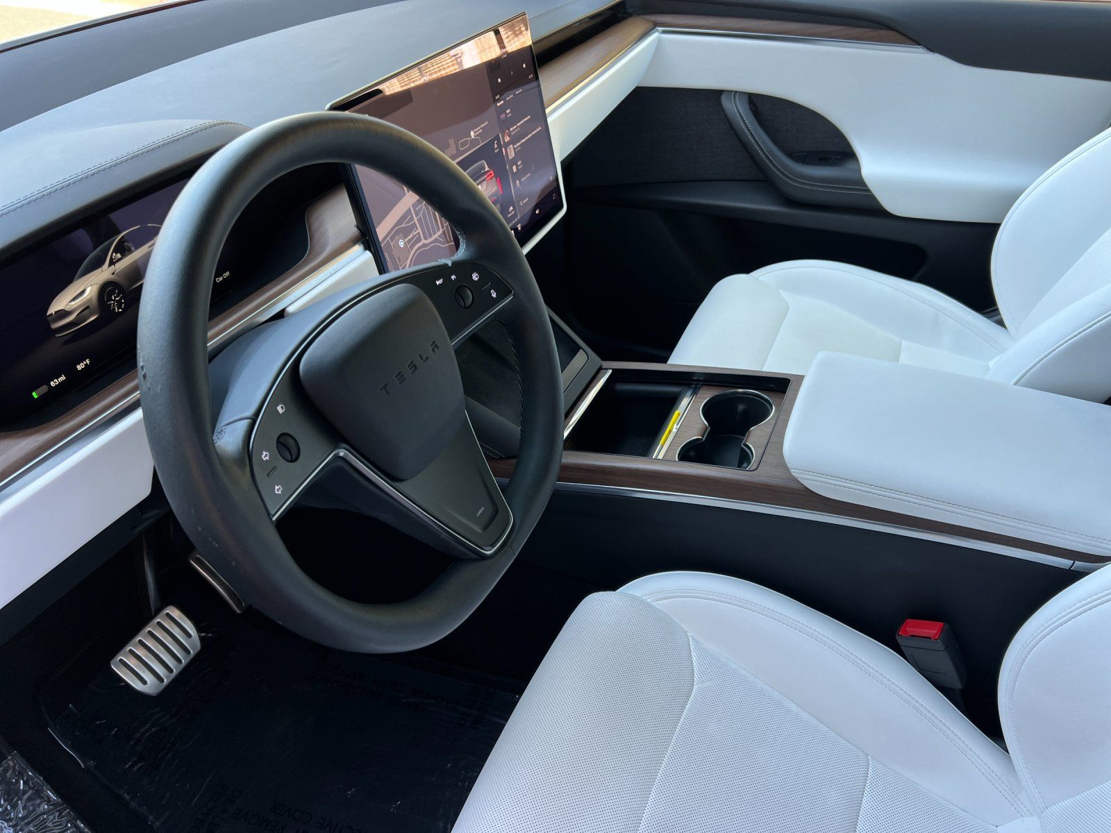 2023 Tesla Model X Standard Range — full photo 9 of 27