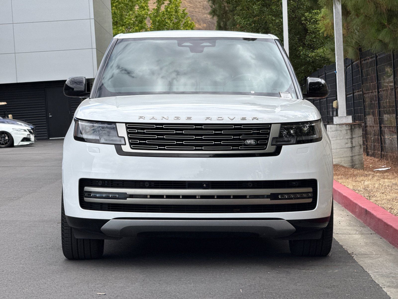 2023 Land Rover Range Rover SE — foto completa 9 de 30